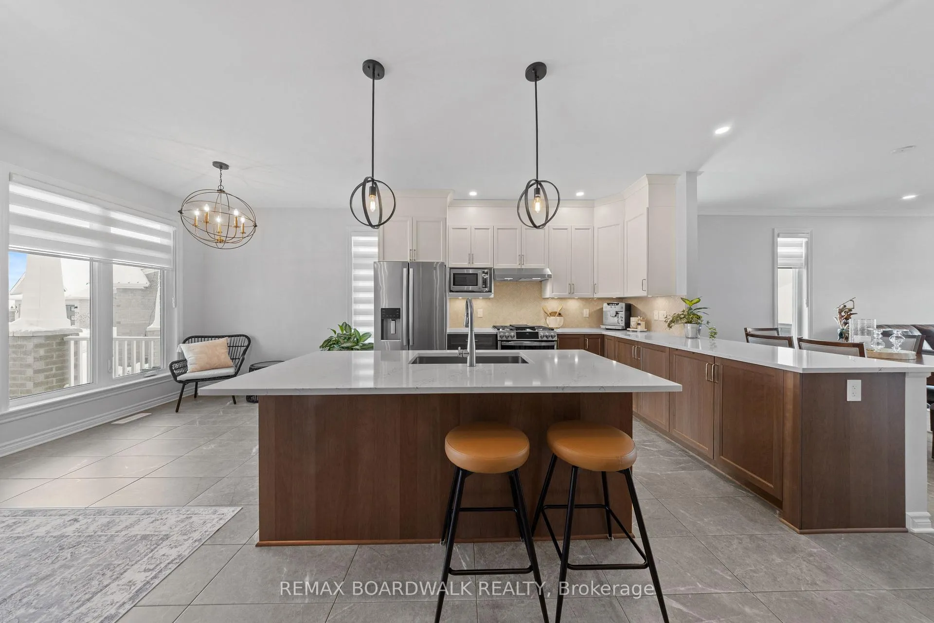 Photo 12 of 779 Keinouche Place, Ottawa, Camelot — HOMEH