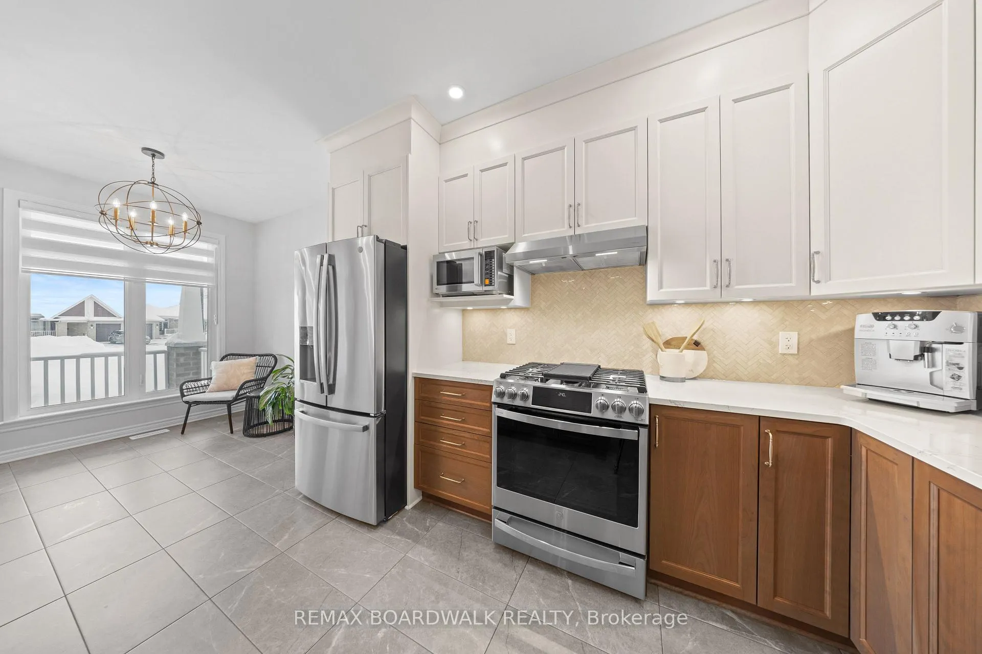 Photo 16 of 779 Keinouche Place, Ottawa, Camelot — HOMEH