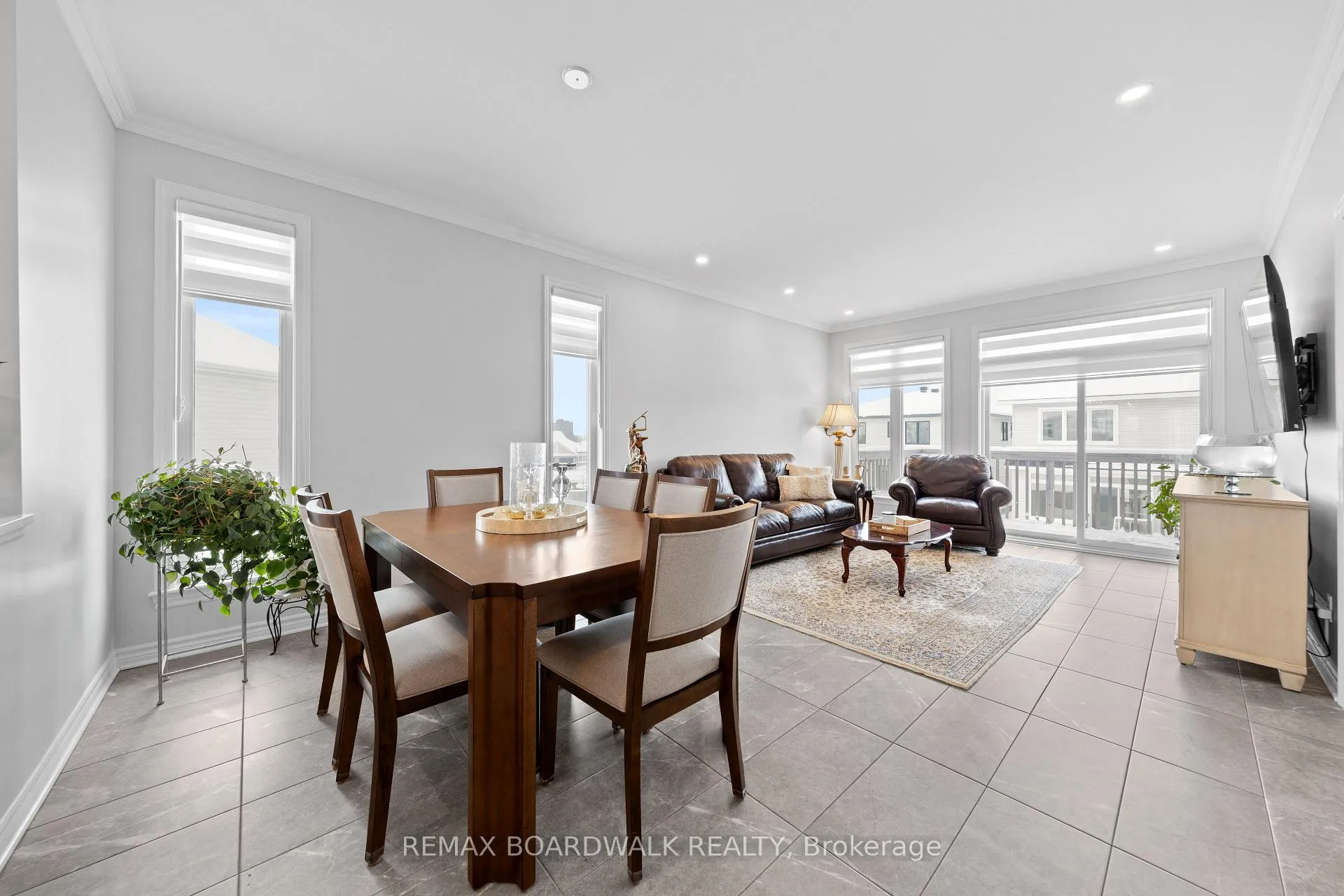 Photo 19 of 779 Keinouche Place, Ottawa, Camelot — HOMEH