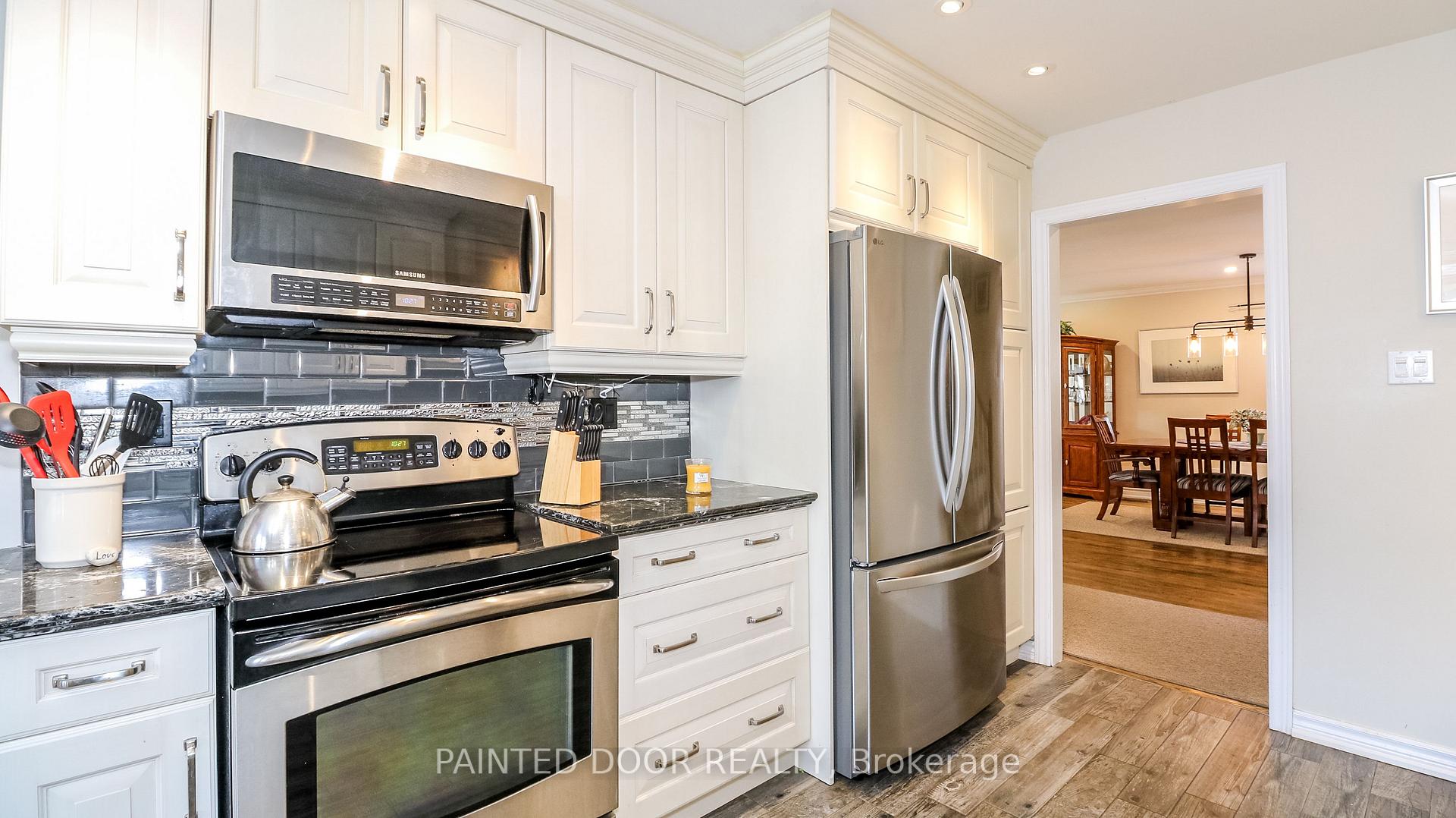 Photo 10 of 6 Fitzroy Terrace, Barrie, Allandale Heights — HOMEH