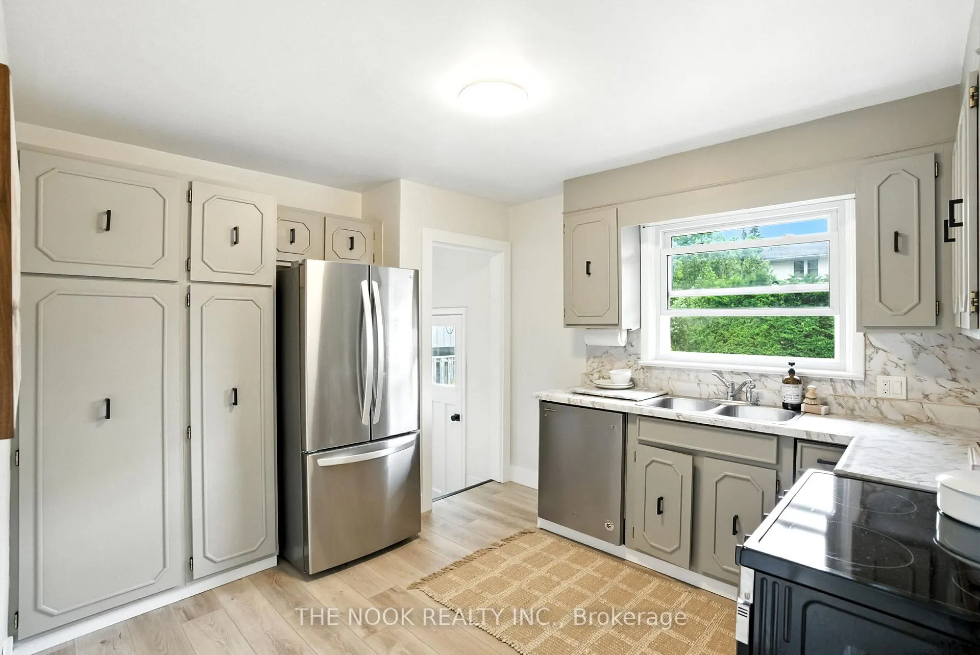 Photo 10 of 23 Hyde Park Avenue, Belleville, Belleville Ward — HOMEH