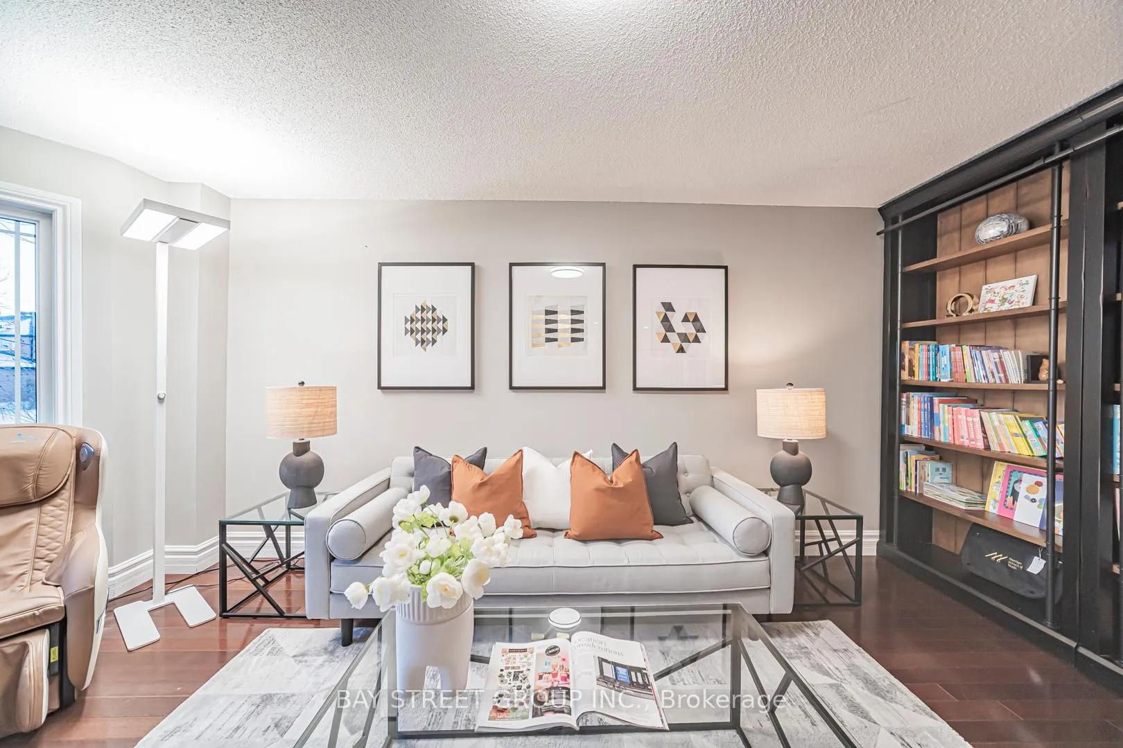 Photo 6 of 2167 Castlefield Crescent, Oakville, River Oaks — HOMEH