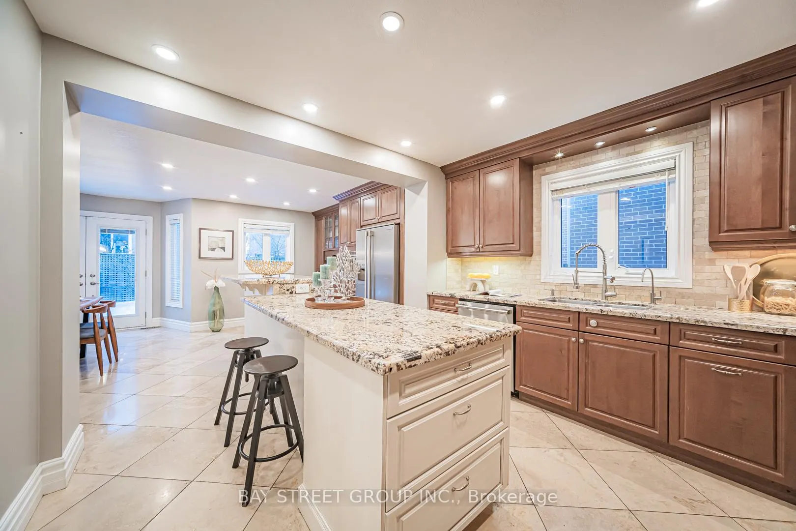 Photo 20 of 2167 Castlefield Crescent, Oakville, River Oaks — HOMEH