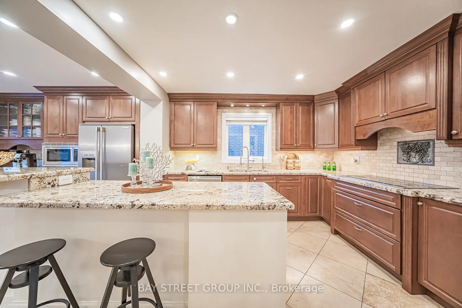 Photo 21 of 2167 Castlefield Crescent, Oakville, River Oaks — HOMEH
