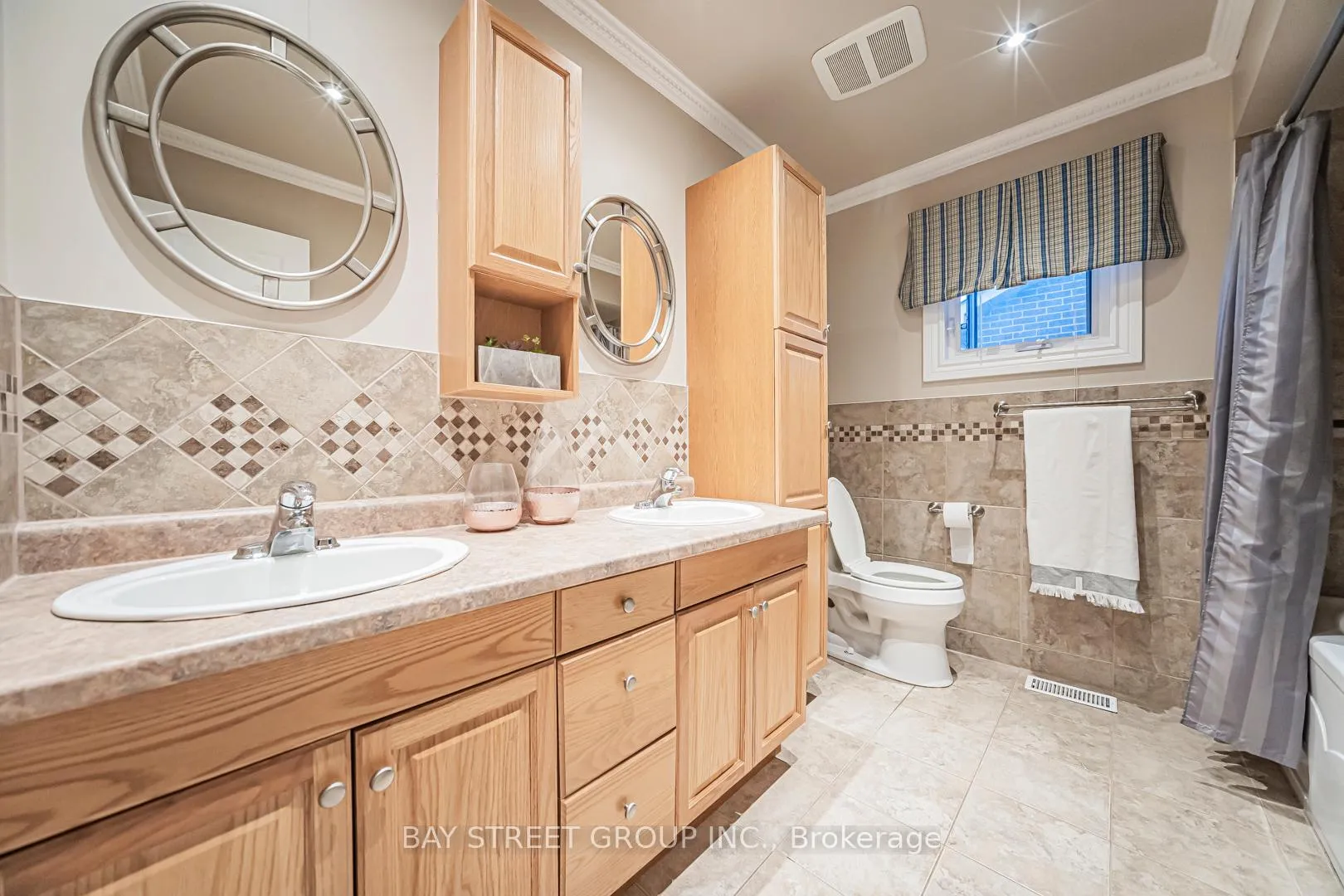 Photo 39 of 2167 Castlefield Crescent, Oakville, River Oaks — HOMEH