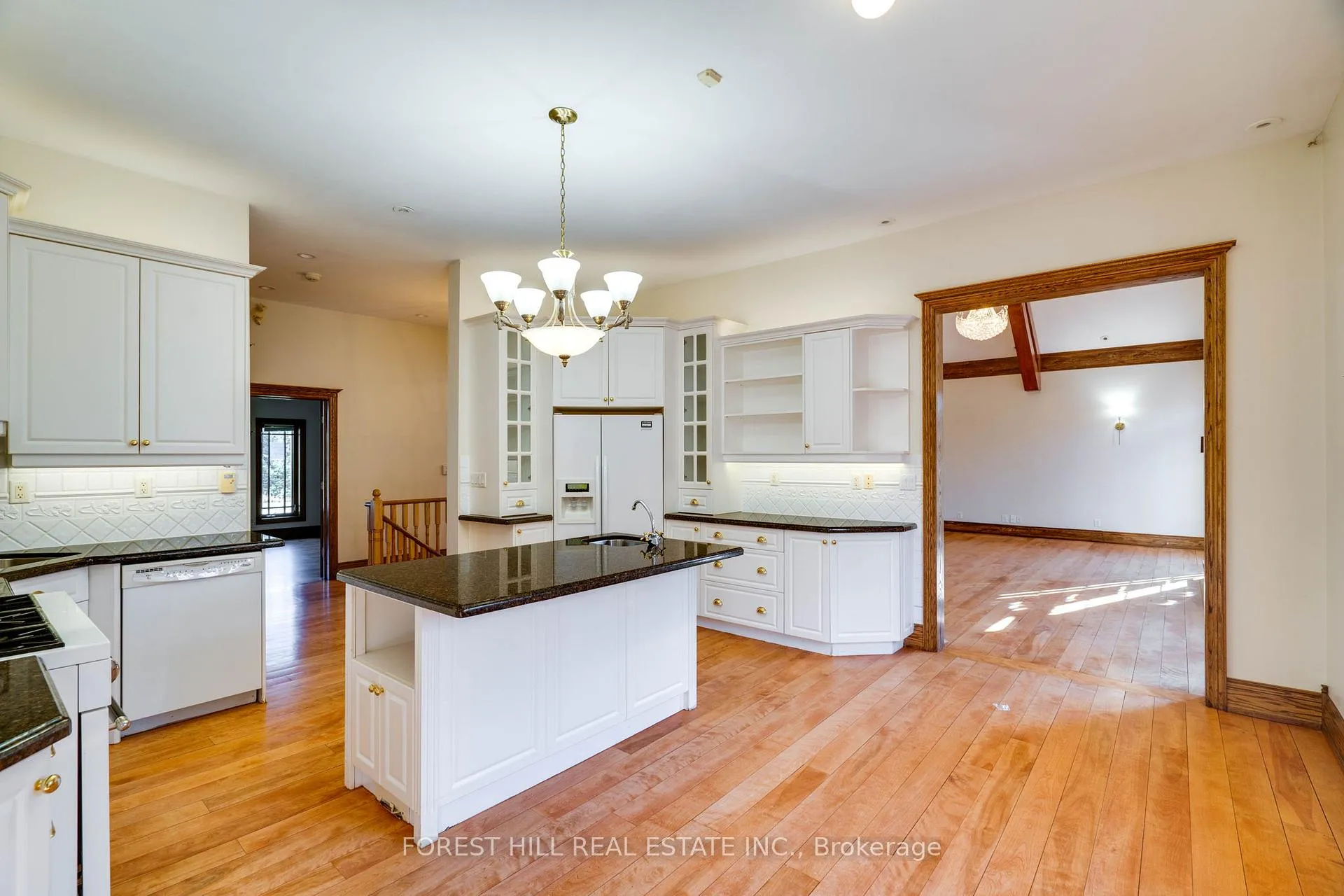Photo 9 of 2 High Forest Court, Caledon, Palgrave — HOMEH