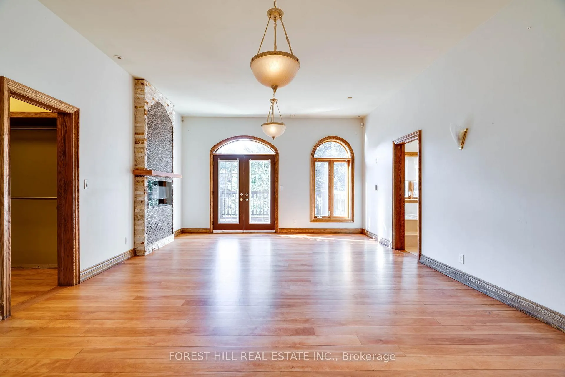 Photo 16 of 2 High Forest Court, Caledon, Palgrave — HOMEH
