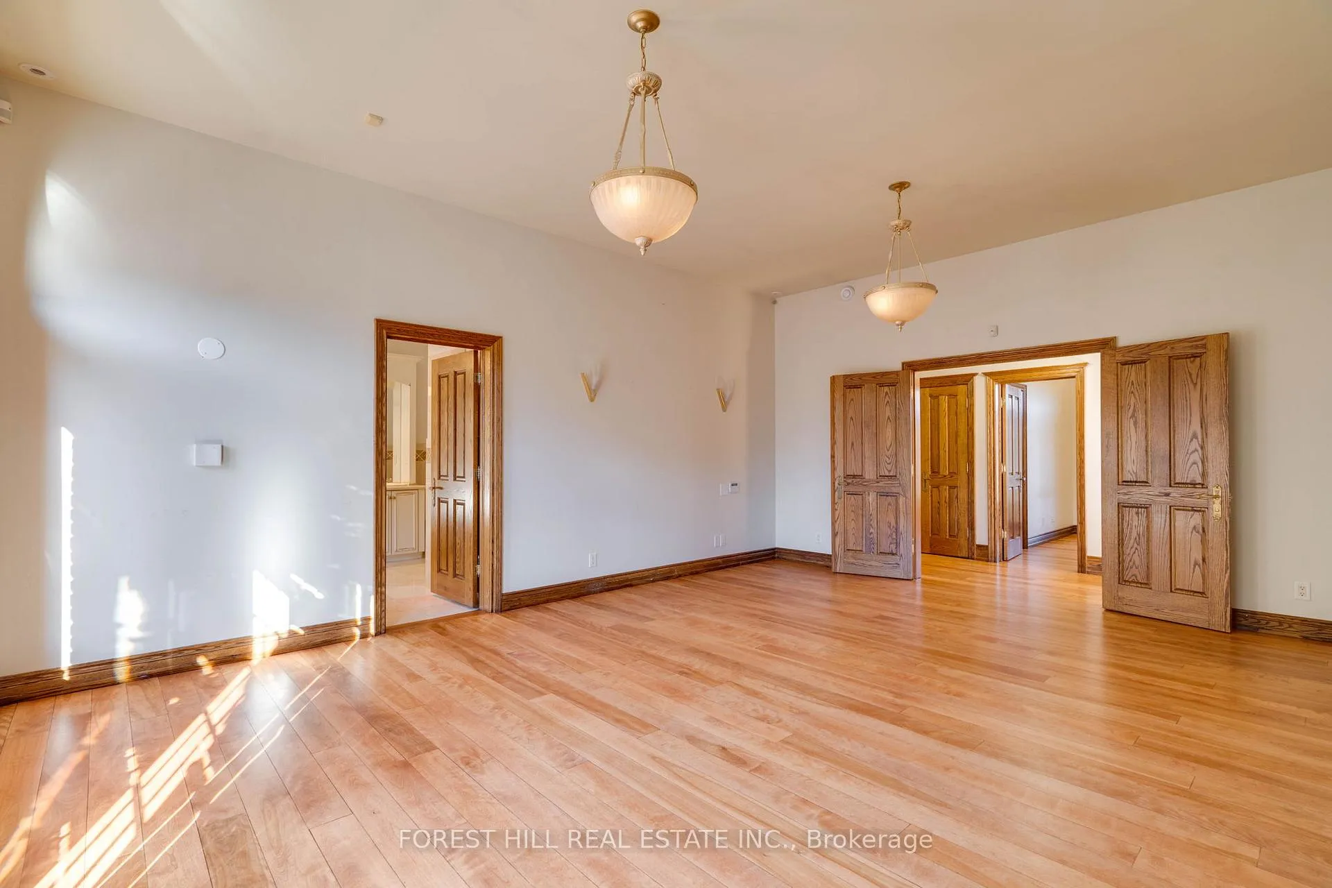 Photo 18 of 2 High Forest Court, Caledon, Palgrave — HOMEH