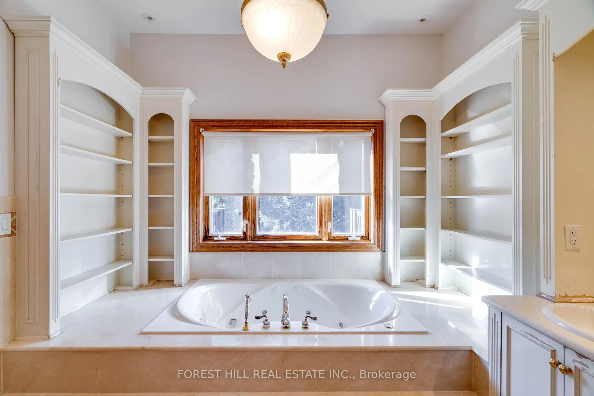 Photo 20 of 2 High Forest Court, Caledon, Palgrave — HOMEH