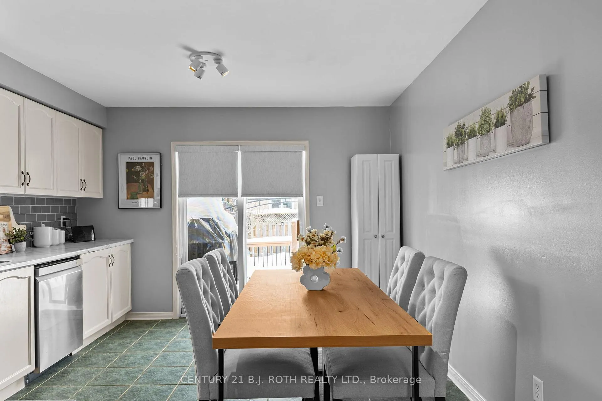 Photo 7 of 21 Ruffet Drive, Barrie, Edgehill Drive — HOMEH
