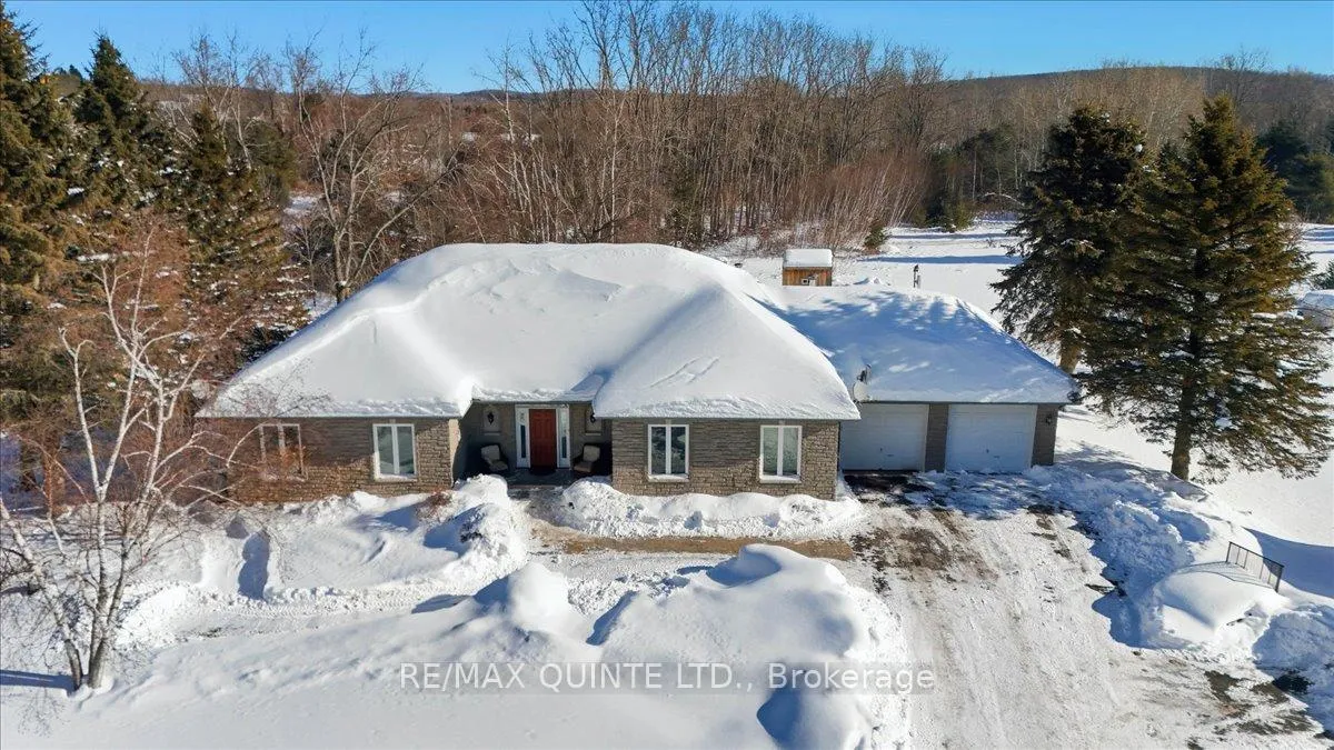 Front of 1325 County Rd 40