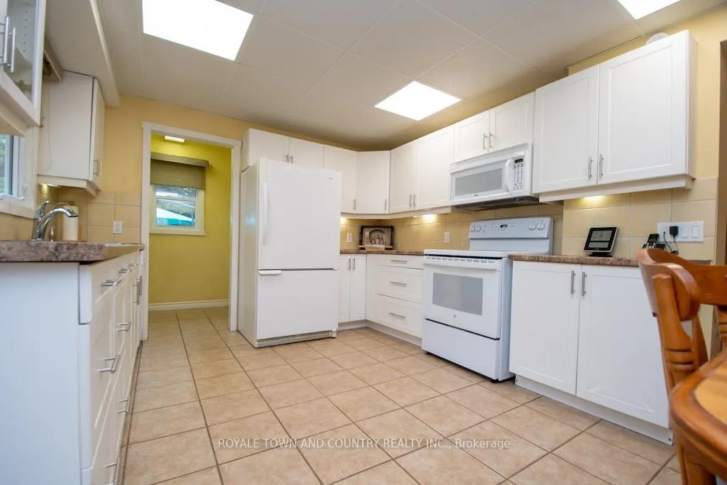 Photo 12 of 1304 North Shore Road, Algonquin Highlands, Stanhope — HOMEH