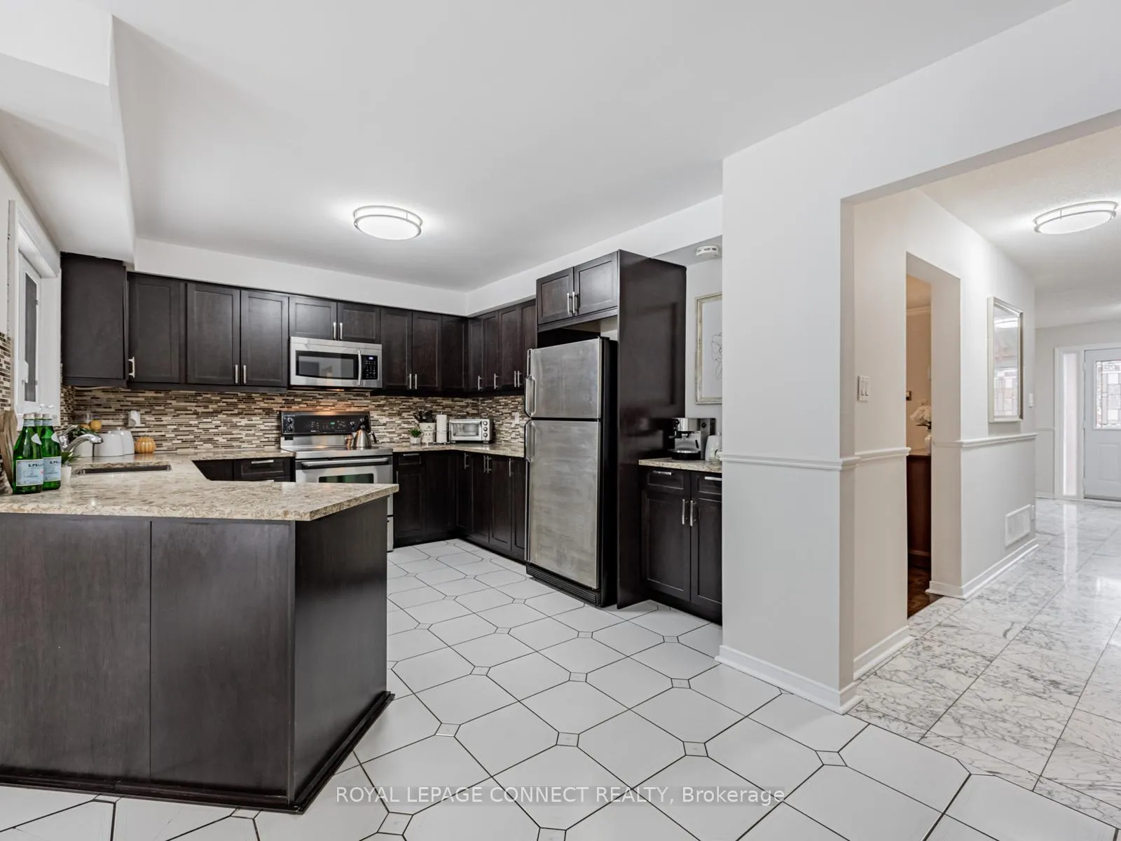 Photo 14 of 33 Meekings Drive, Ajax, Central West — HOMEH