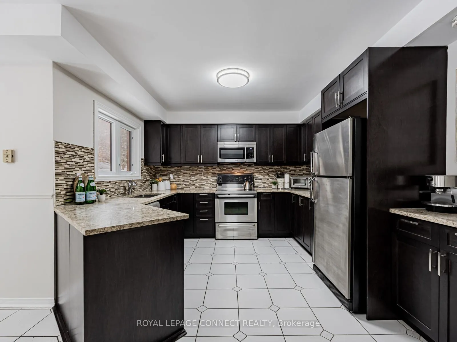Photo 15 of 33 Meekings Drive, Ajax, Central West — HOMEH