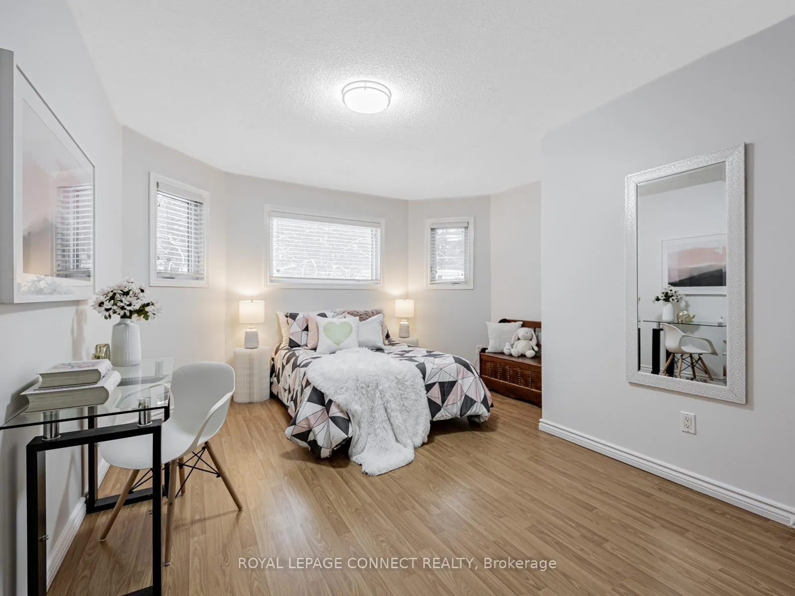 Photo 26 of 33 Meekings Drive, Ajax, Central West — HOMEH