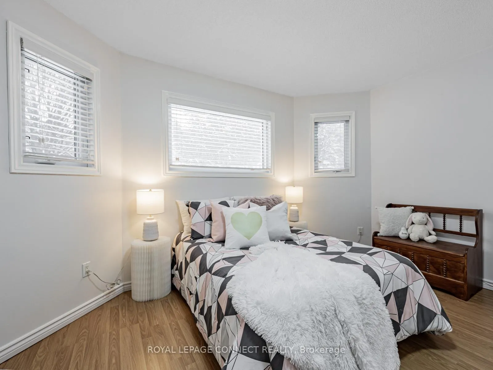Photo 27 of 33 Meekings Drive, Ajax, Central West — HOMEH