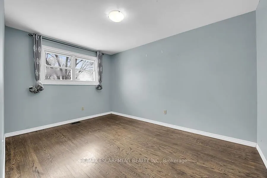 Photo 19 of 56 Parkview Road, Haldimand — HOMEH