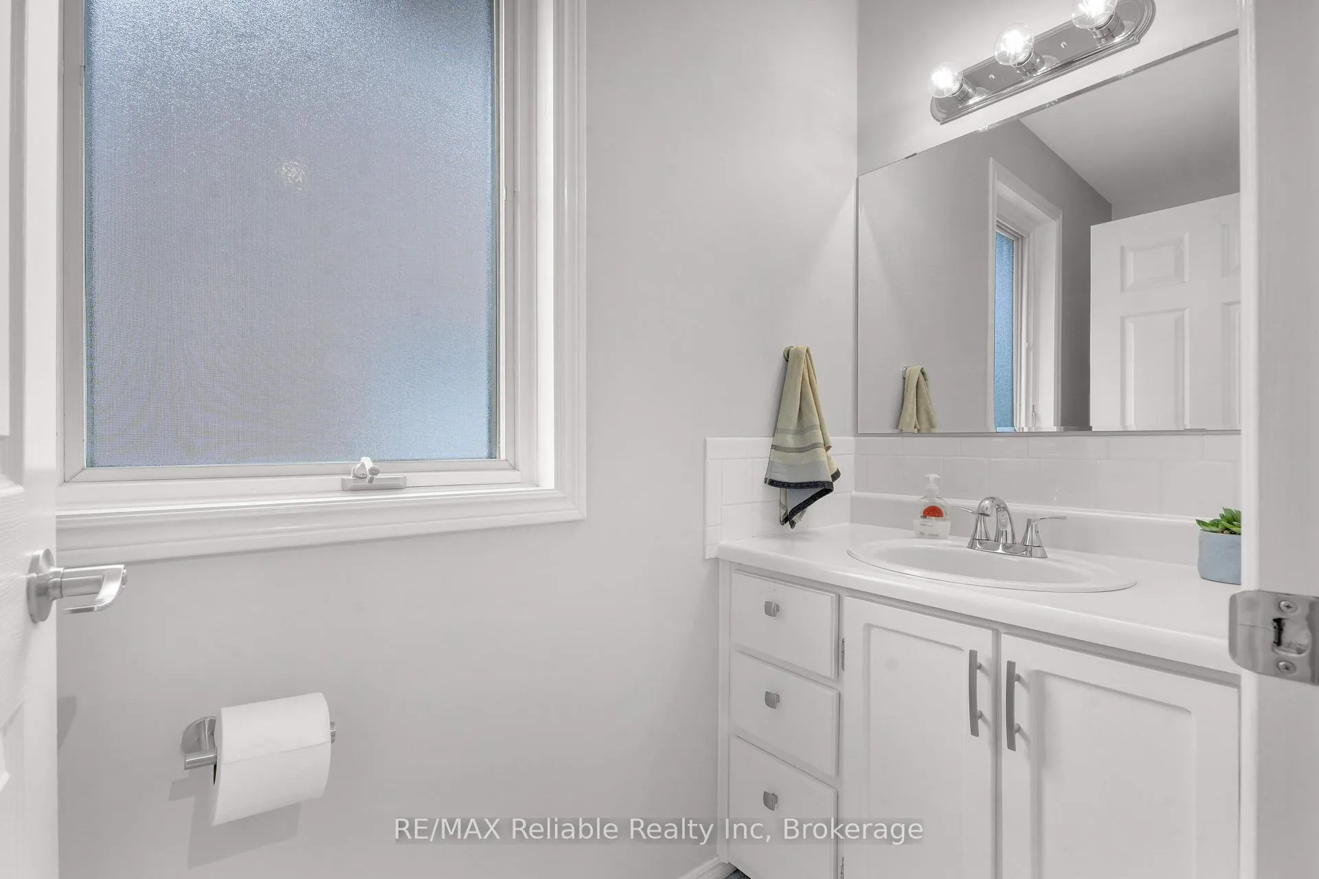 Photo 19 of 164 Sills Street, Huron East, Seaforth — HOMEH