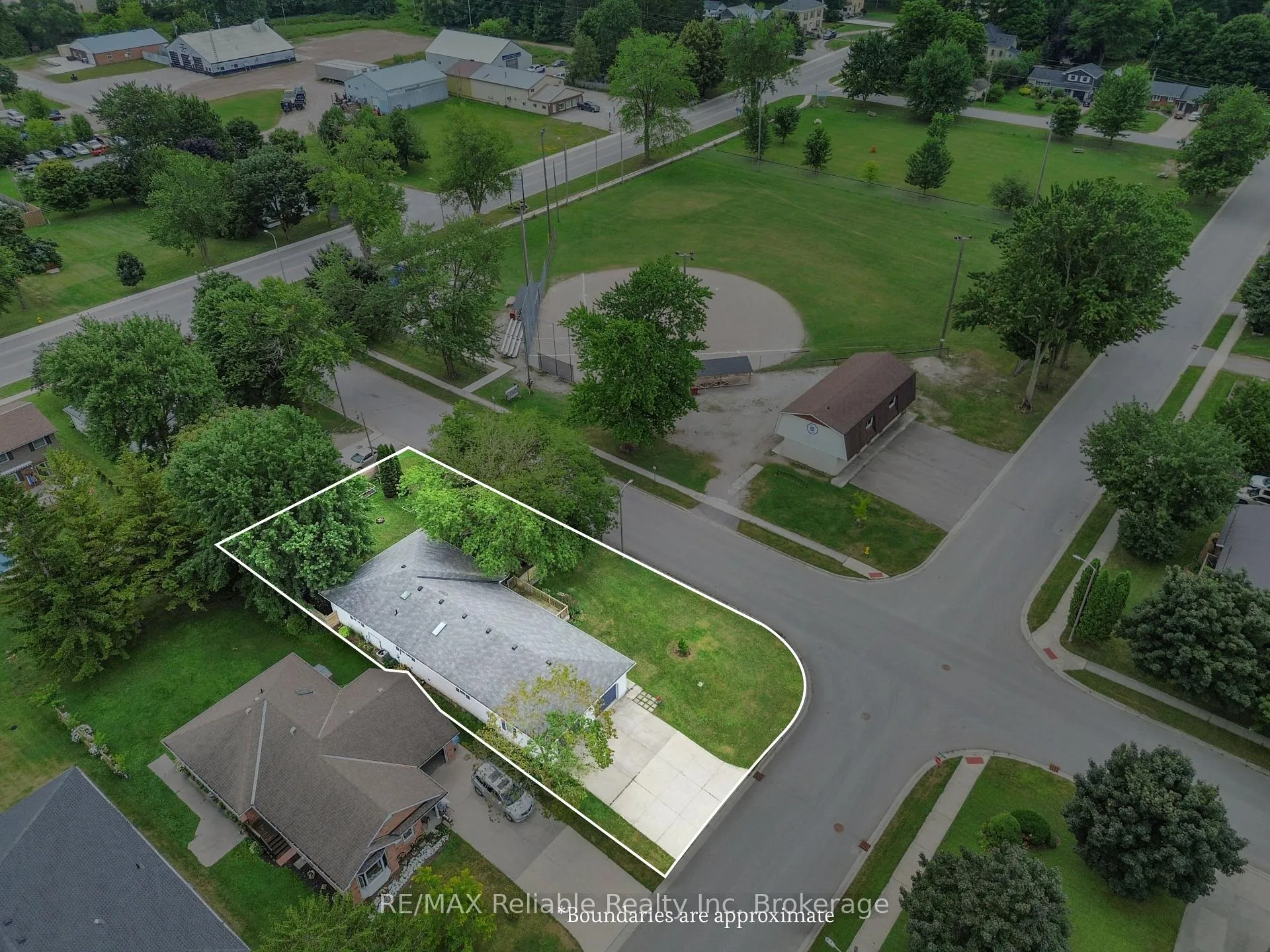 Photo 38 of 164 Sills Street, Huron East, Seaforth — HOMEH