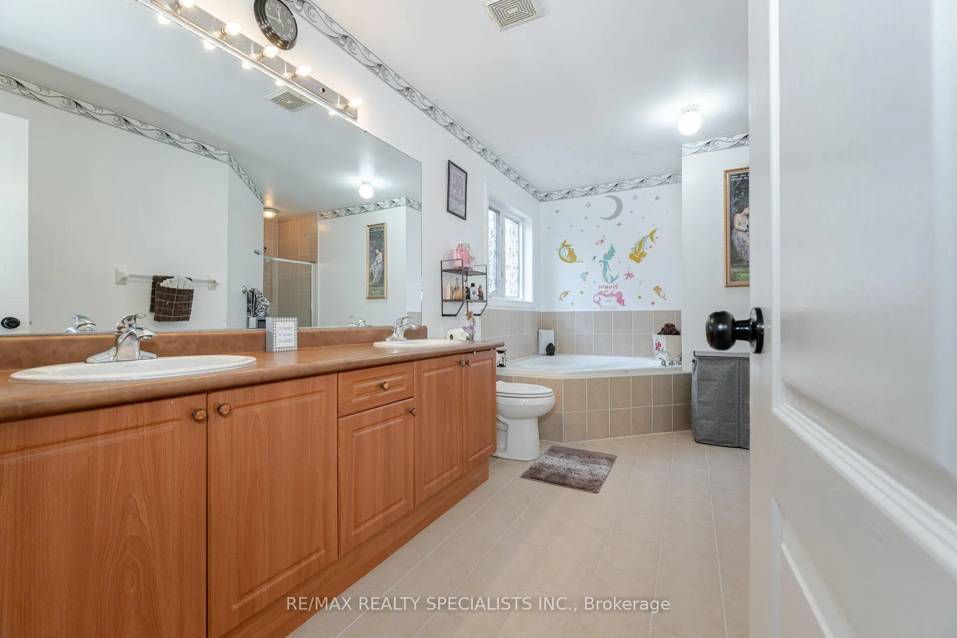 Photo 15 of 66 Carmel Crescent, Brampton, Vales of Castlemore North — HOMEH