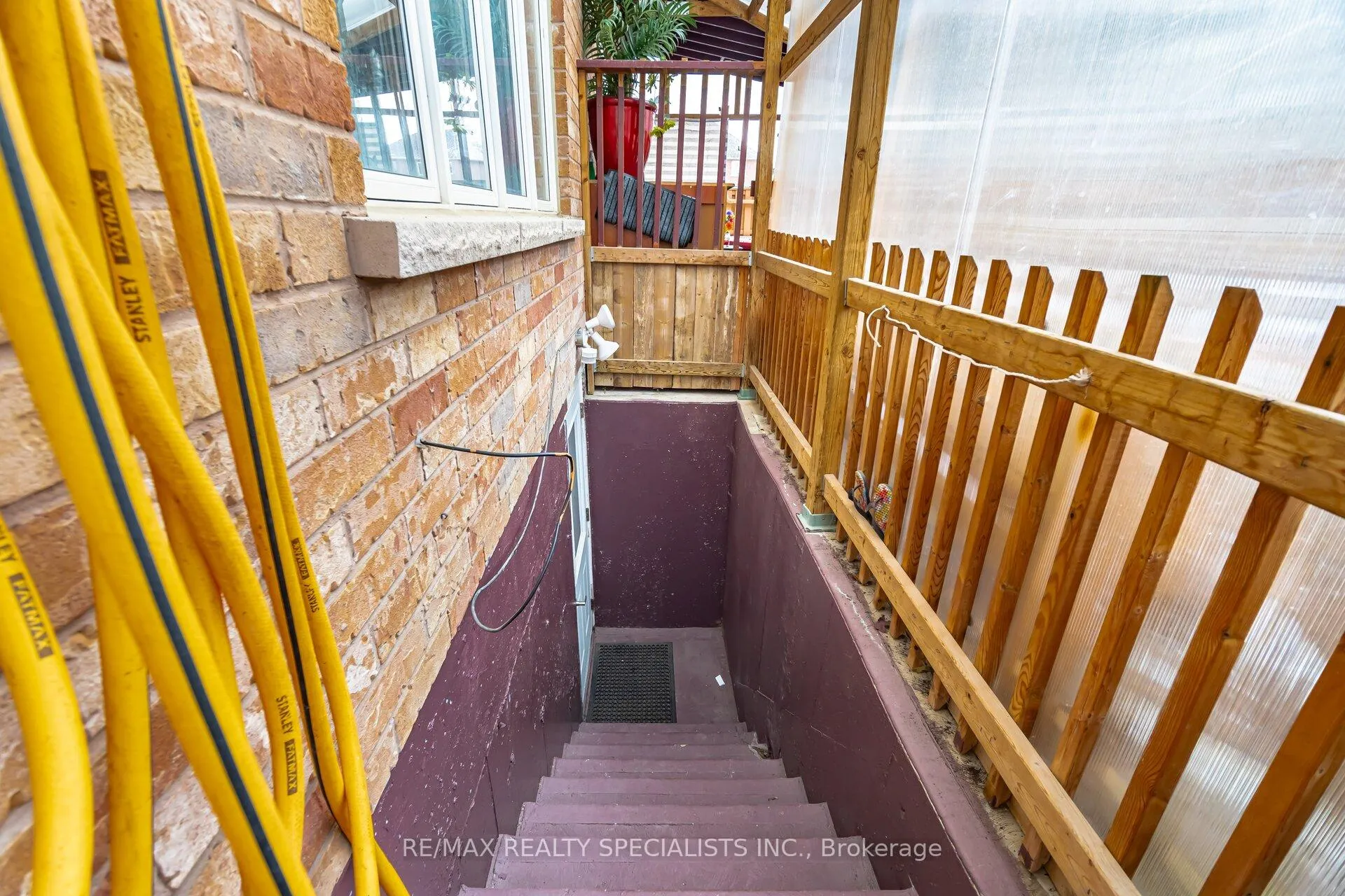 Photo 30 of 66 Carmel Crescent, Brampton, Vales of Castlemore North — HOMEH