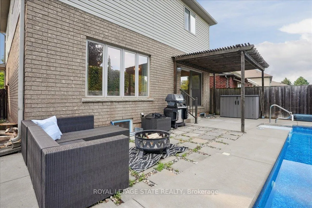 Photo 38 of 95 Hemlock Way, Grimsby, Grimsby West — HOMEH