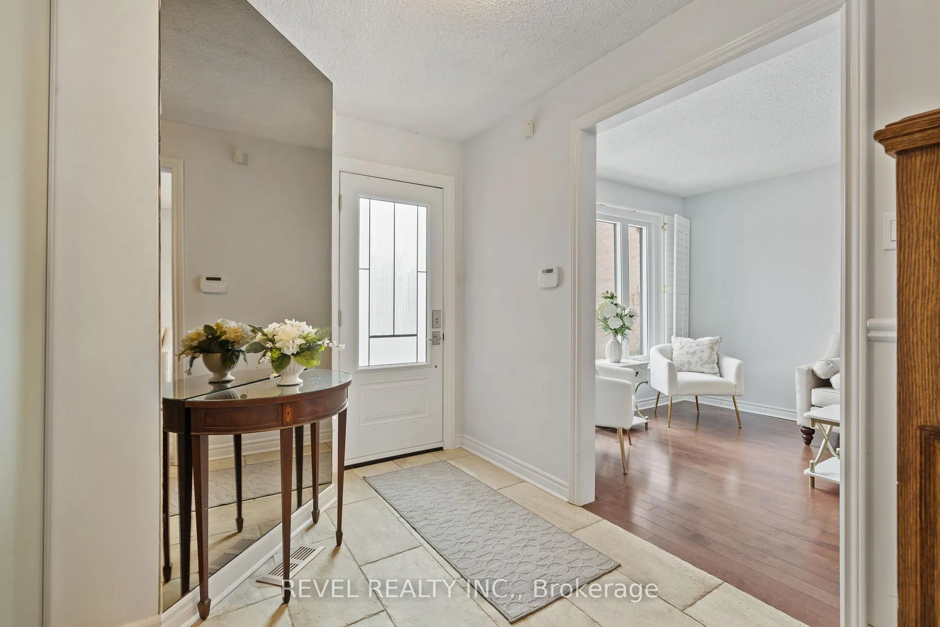 Photo 2 of 54 Fountainbridge Drive, Caledon, Bolton East — HOMEH