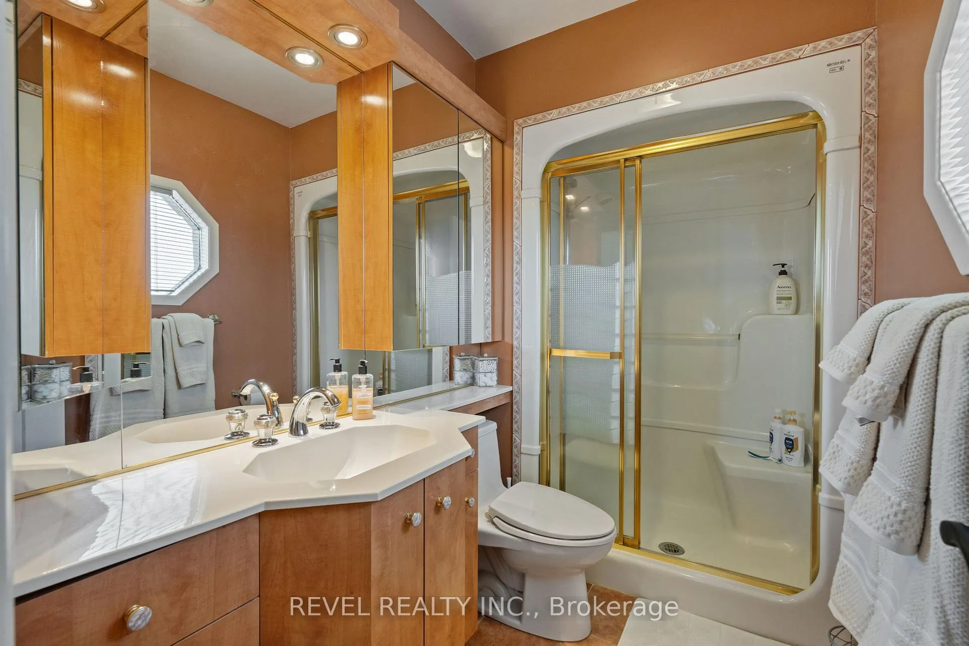 Photo 14 of 54 Fountainbridge Drive, Caledon, Bolton East — HOMEH
