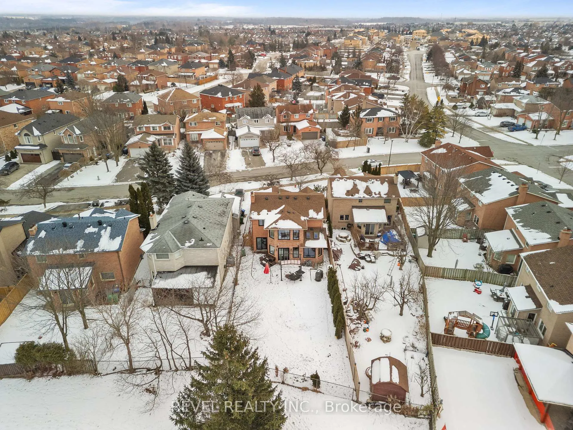 Photo 21 of 54 Fountainbridge Drive, Caledon, Bolton East — HOMEH