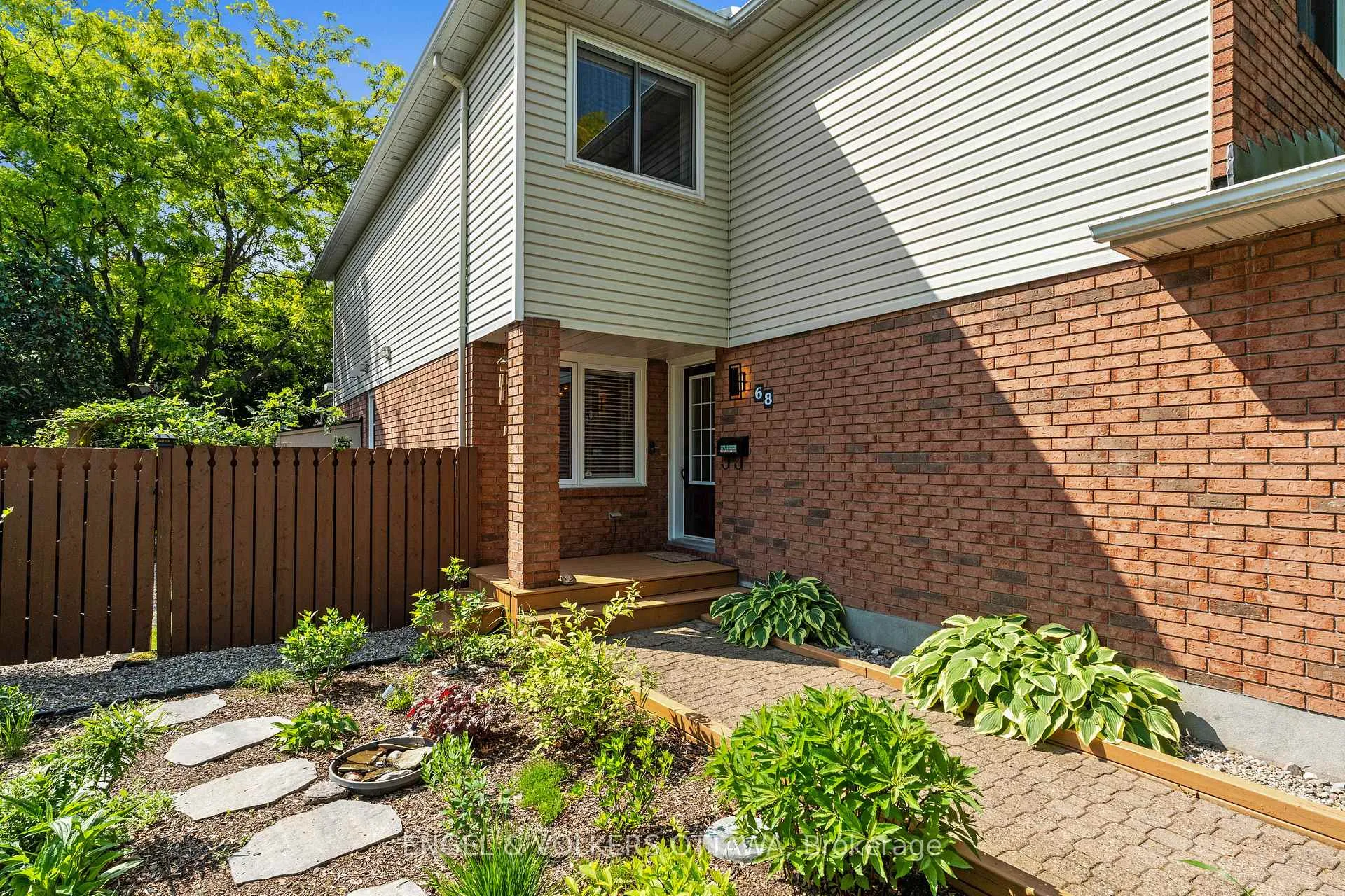 Photo 3 of 68 Thornbury Crescent, Ottawa, Centrepointe — HOMEH