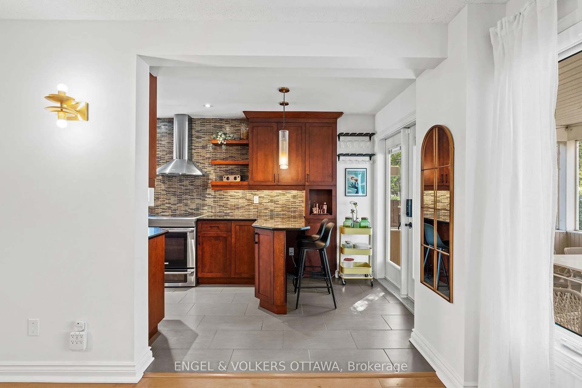 Photo 10 of 68 Thornbury Crescent, Ottawa, Centrepointe — HOMEH