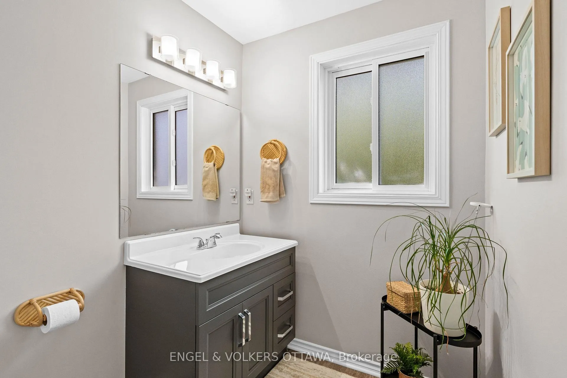 Photo 23 of 68 Thornbury Crescent, Ottawa, Centrepointe — HOMEH