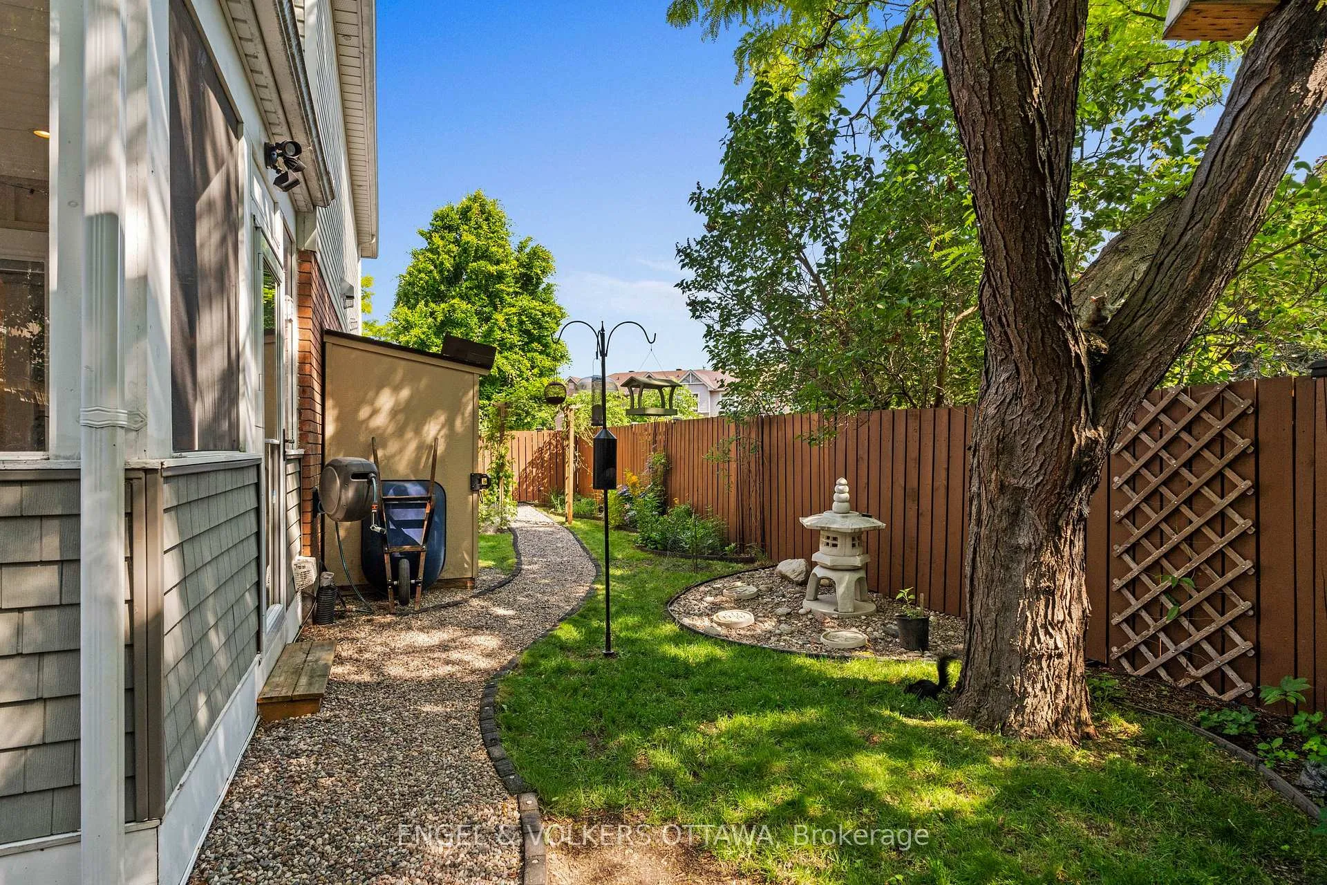 Photo 40 of 68 Thornbury Crescent, Ottawa, Centrepointe — HOMEH