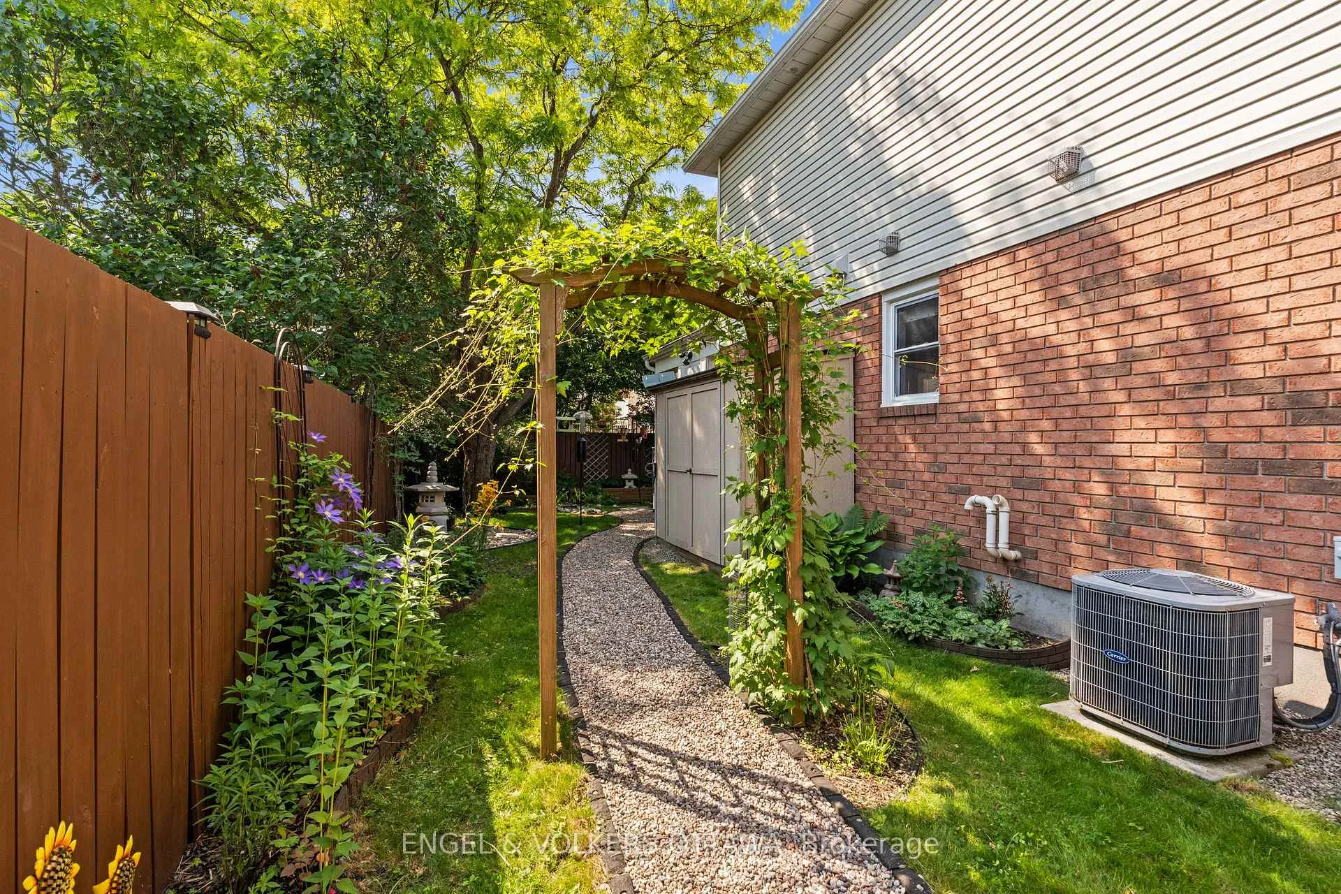 Photo 41 of 68 Thornbury Crescent, Ottawa, Centrepointe — HOMEH