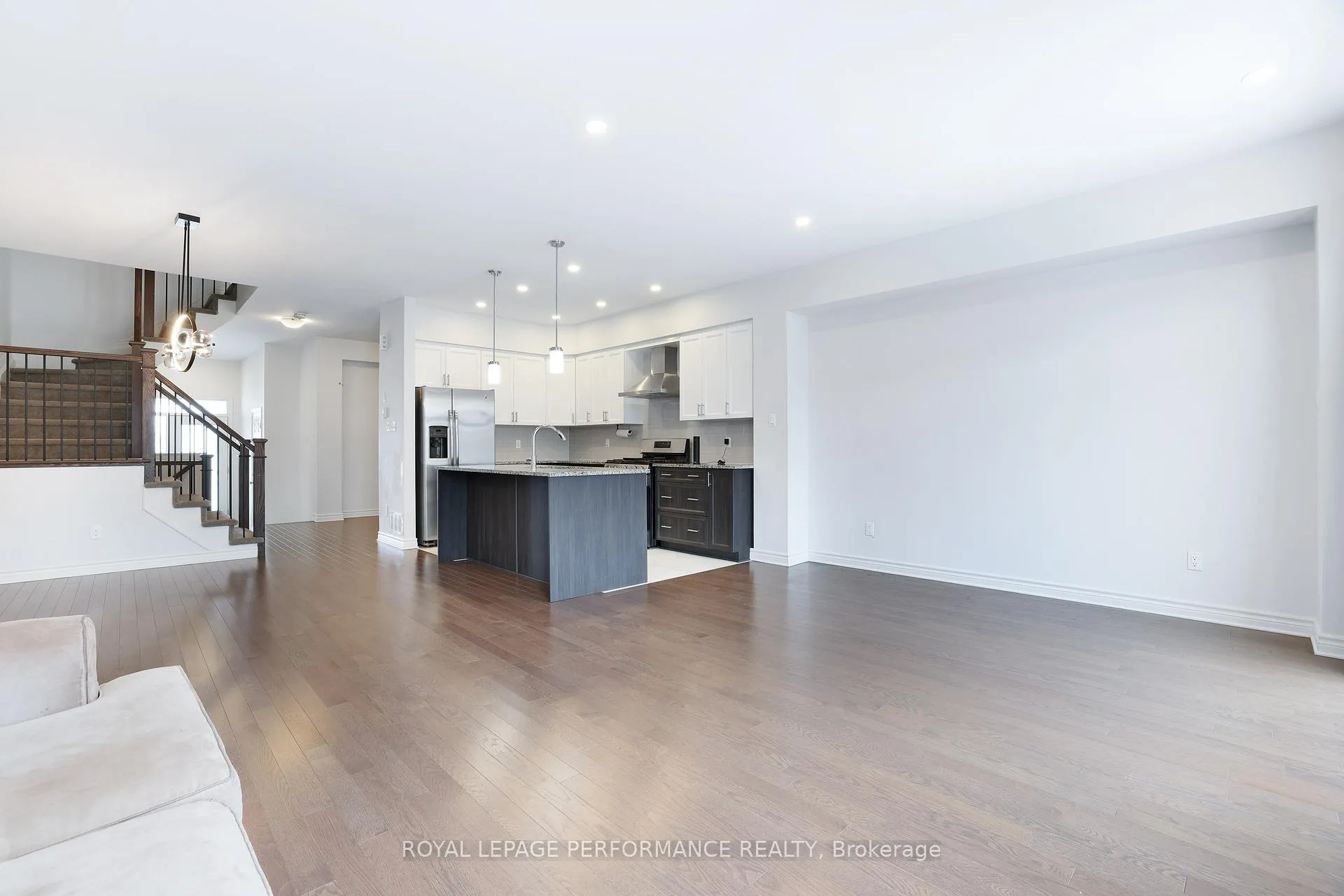 Photo 14 of 669 Cordelette Circle E, Ottawa, Mer Bleue/Bradley Estates/Anderson Park — HOMEH