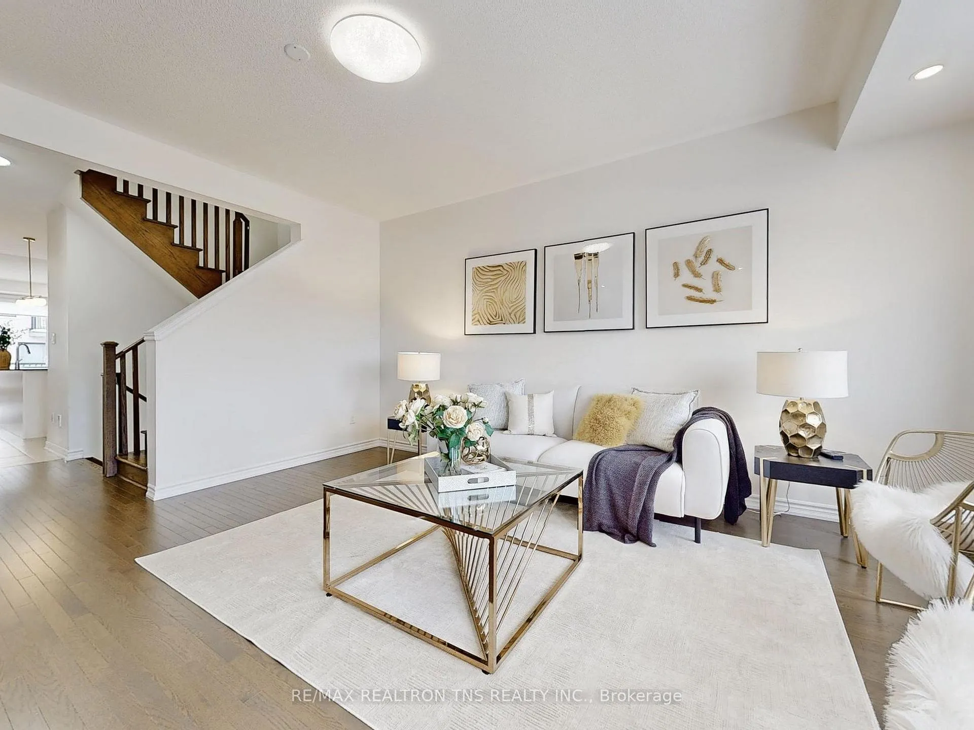 Photo 4 of 179 Rustle Woods Avenue, Markham, Cornell — HOMEH