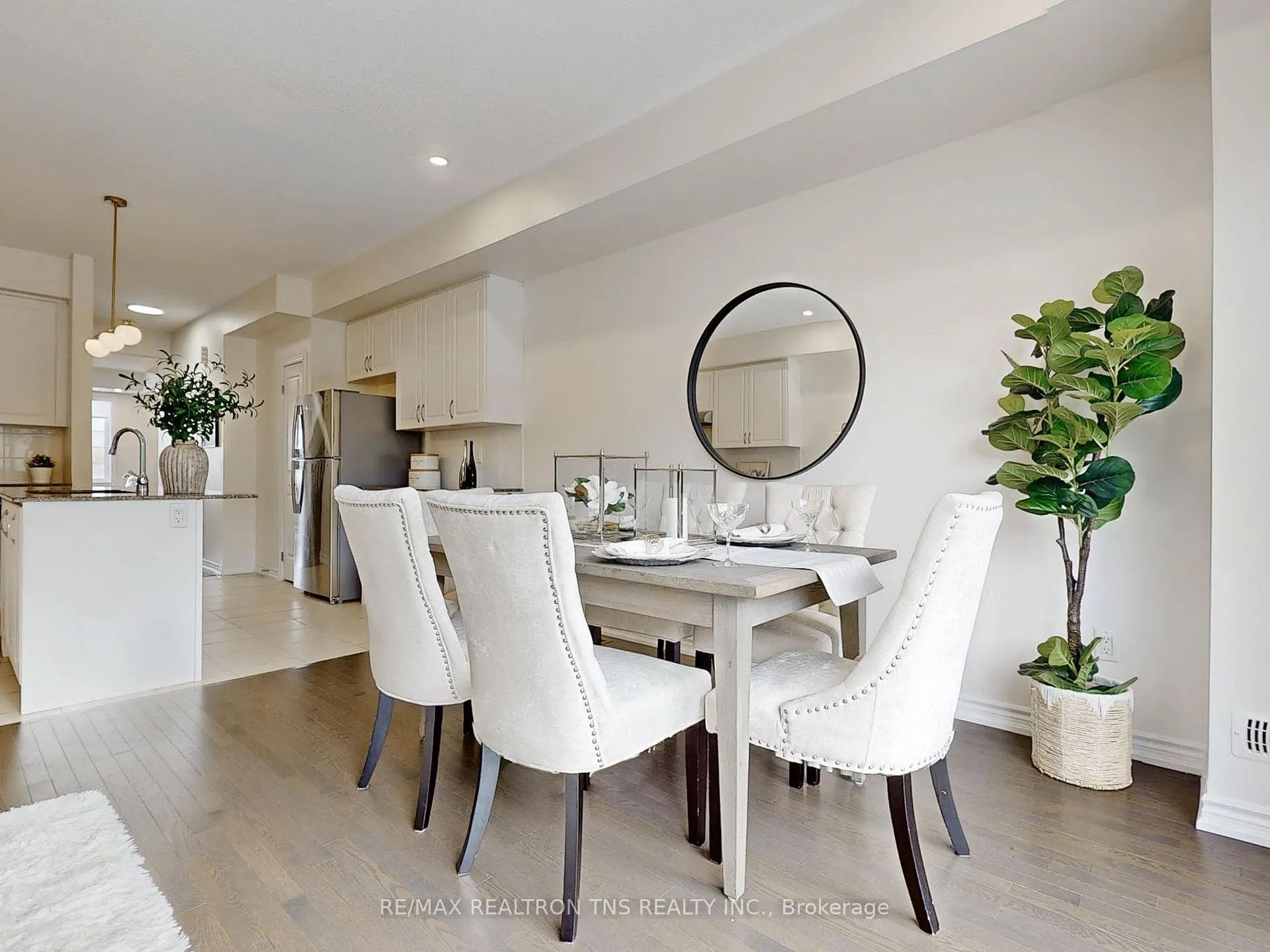 Photo 8 of 179 Rustle Woods Avenue, Markham, Cornell — HOMEH