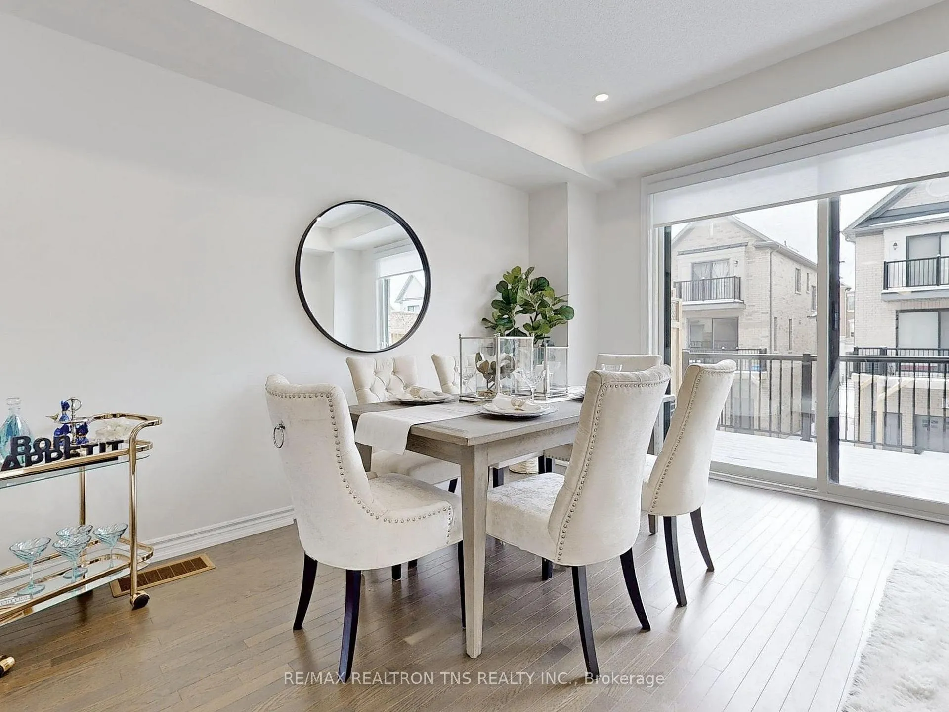 Photo 9 of 179 Rustle Woods Avenue, Markham, Cornell — HOMEH
