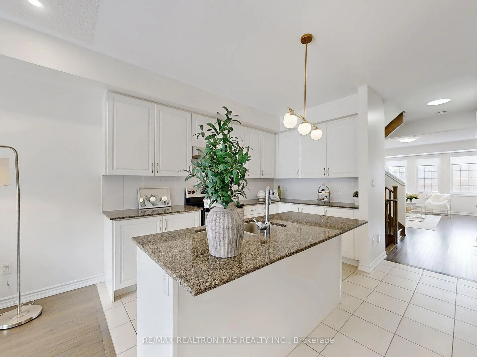 Photo 11 of 179 Rustle Woods Avenue, Markham, Cornell — HOMEH