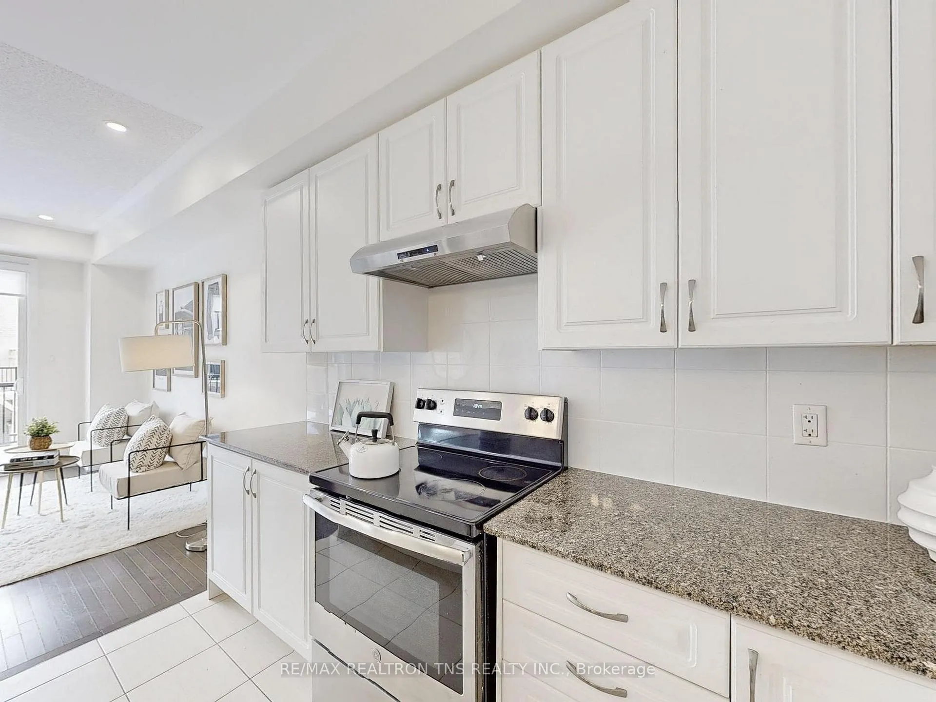 Photo 14 of 179 Rustle Woods Avenue, Markham, Cornell — HOMEH