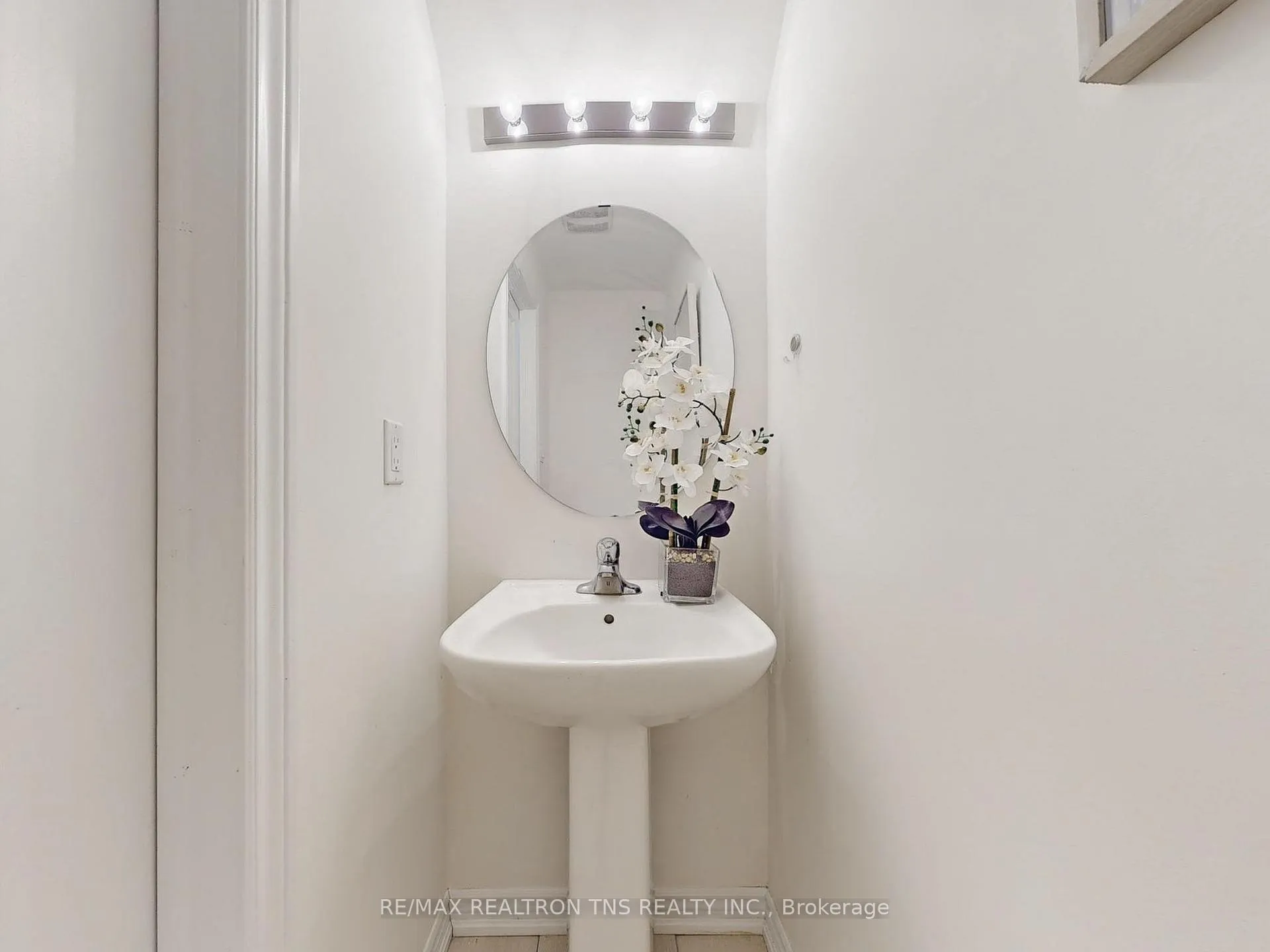 Photo 16 of 179 Rustle Woods Avenue, Markham, Cornell — HOMEH