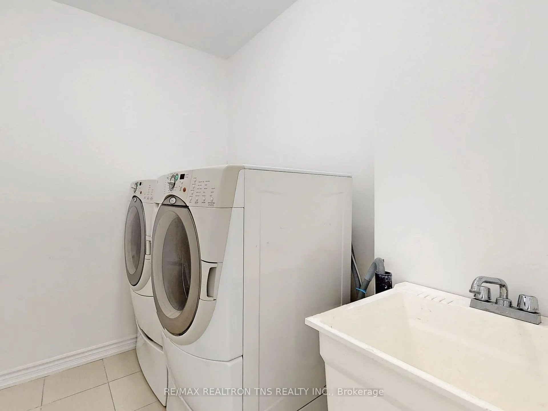 Photo 29 of 179 Rustle Woods Avenue, Markham, Cornell — HOMEH