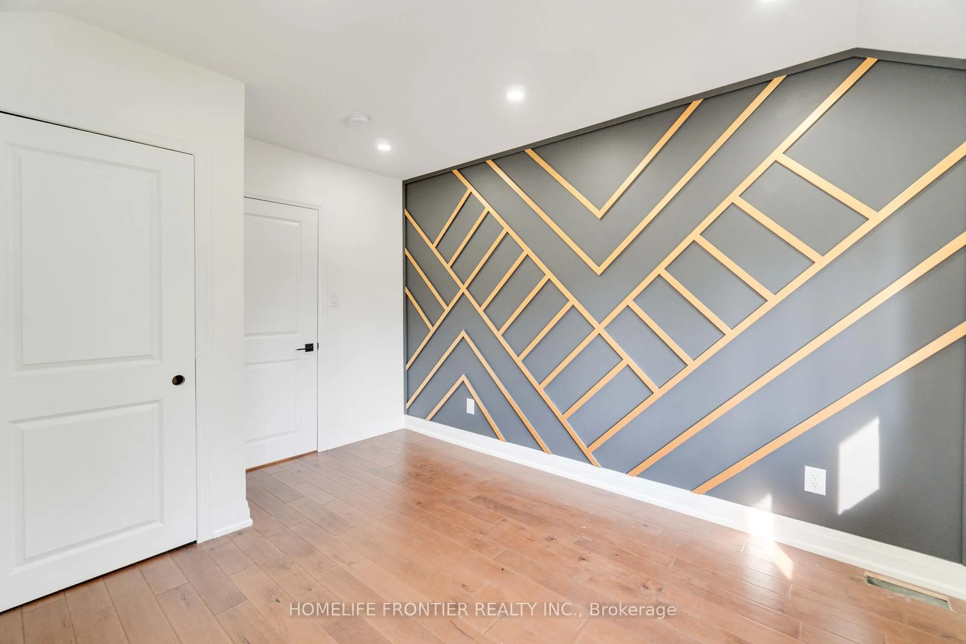Photo 6 of 126 Walter Street, Kitchener — HOMEH