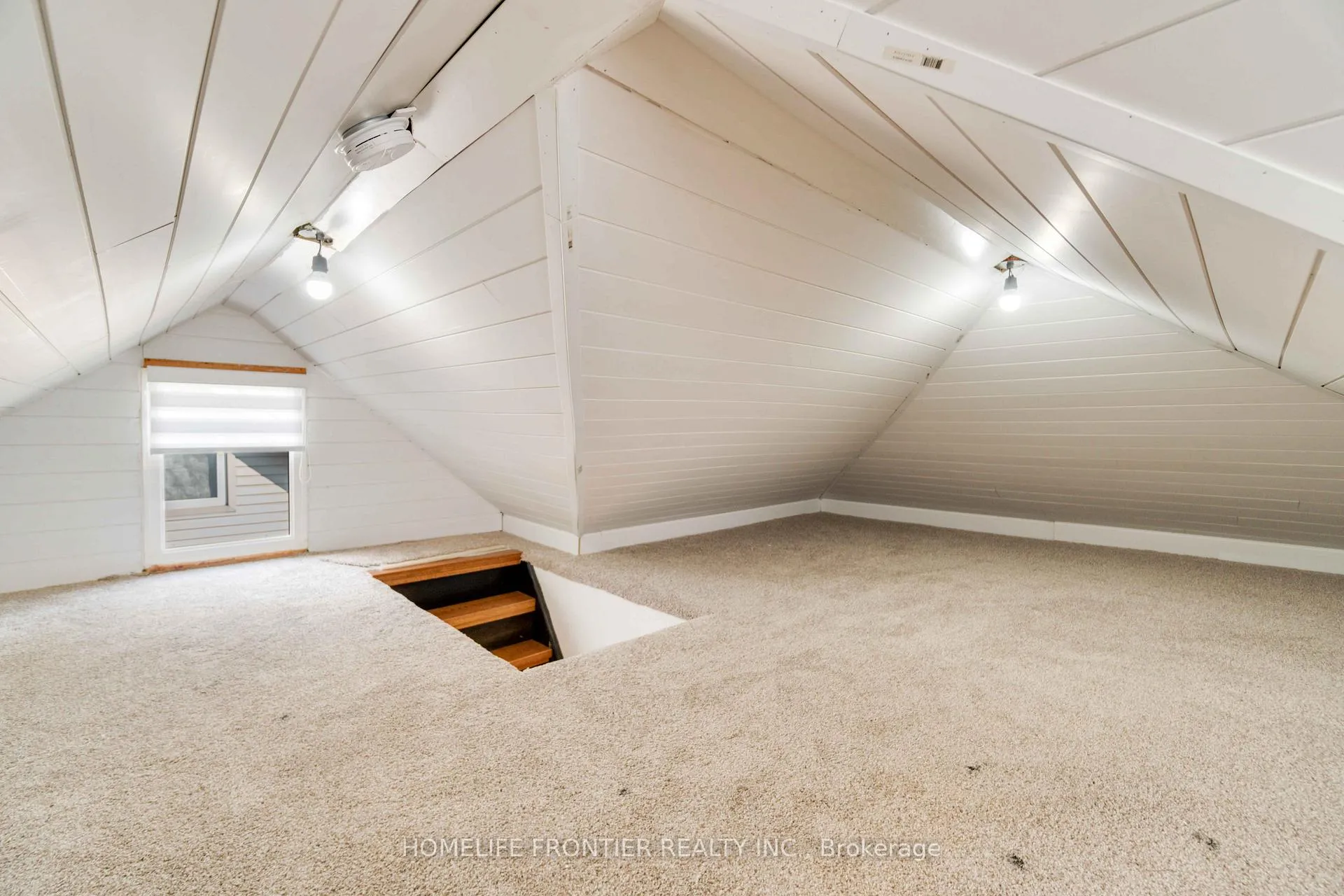 Photo 12 of 126 Walter Street, Kitchener — HOMEH