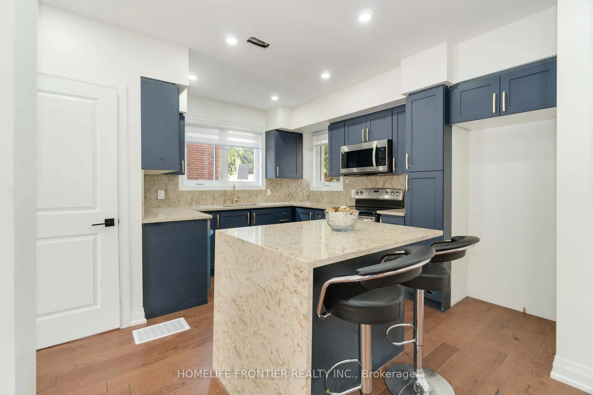 Photo 13 of 126 Walter Street, Kitchener — HOMEH