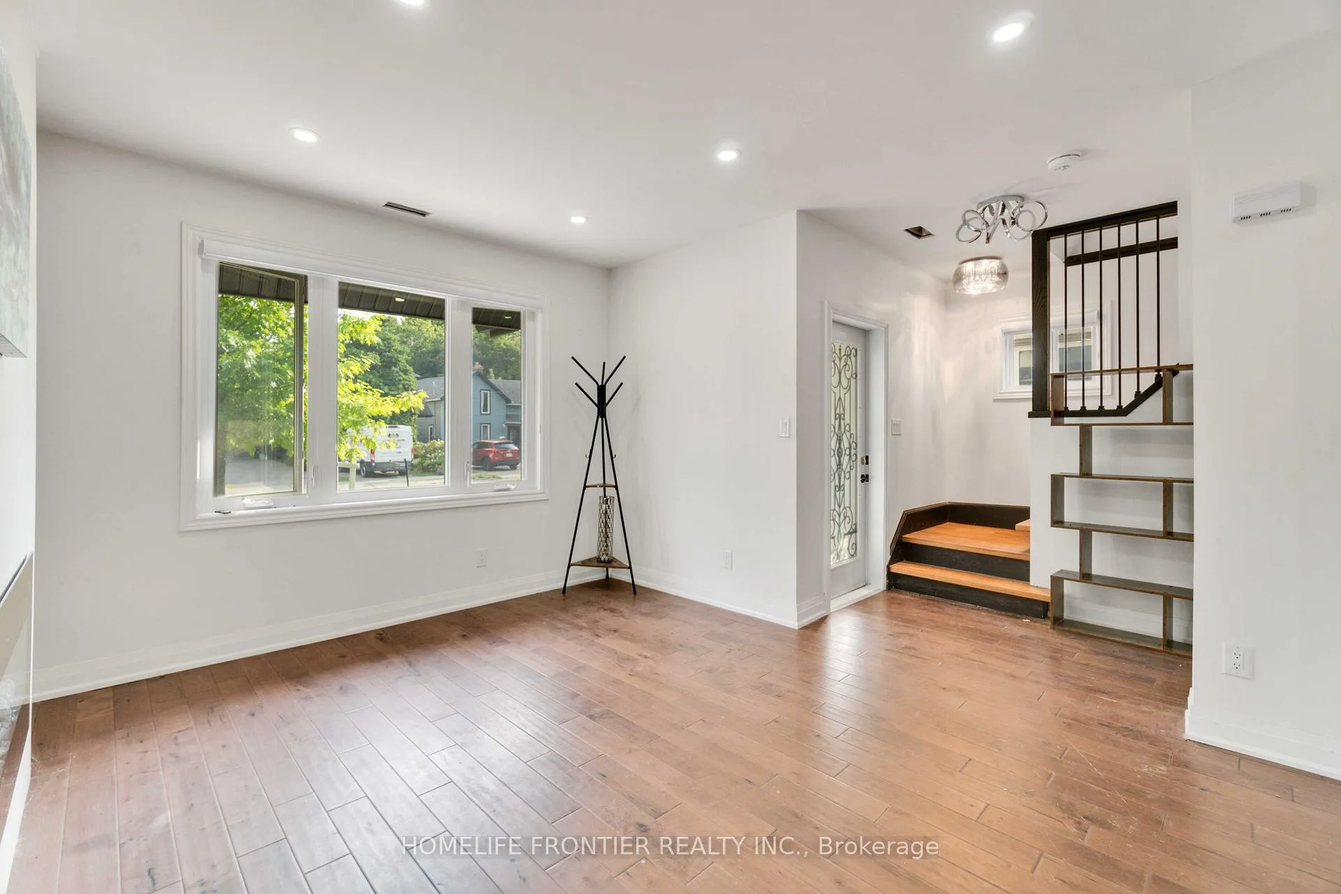 Photo 19 of 126 Walter Street, Kitchener — HOMEH