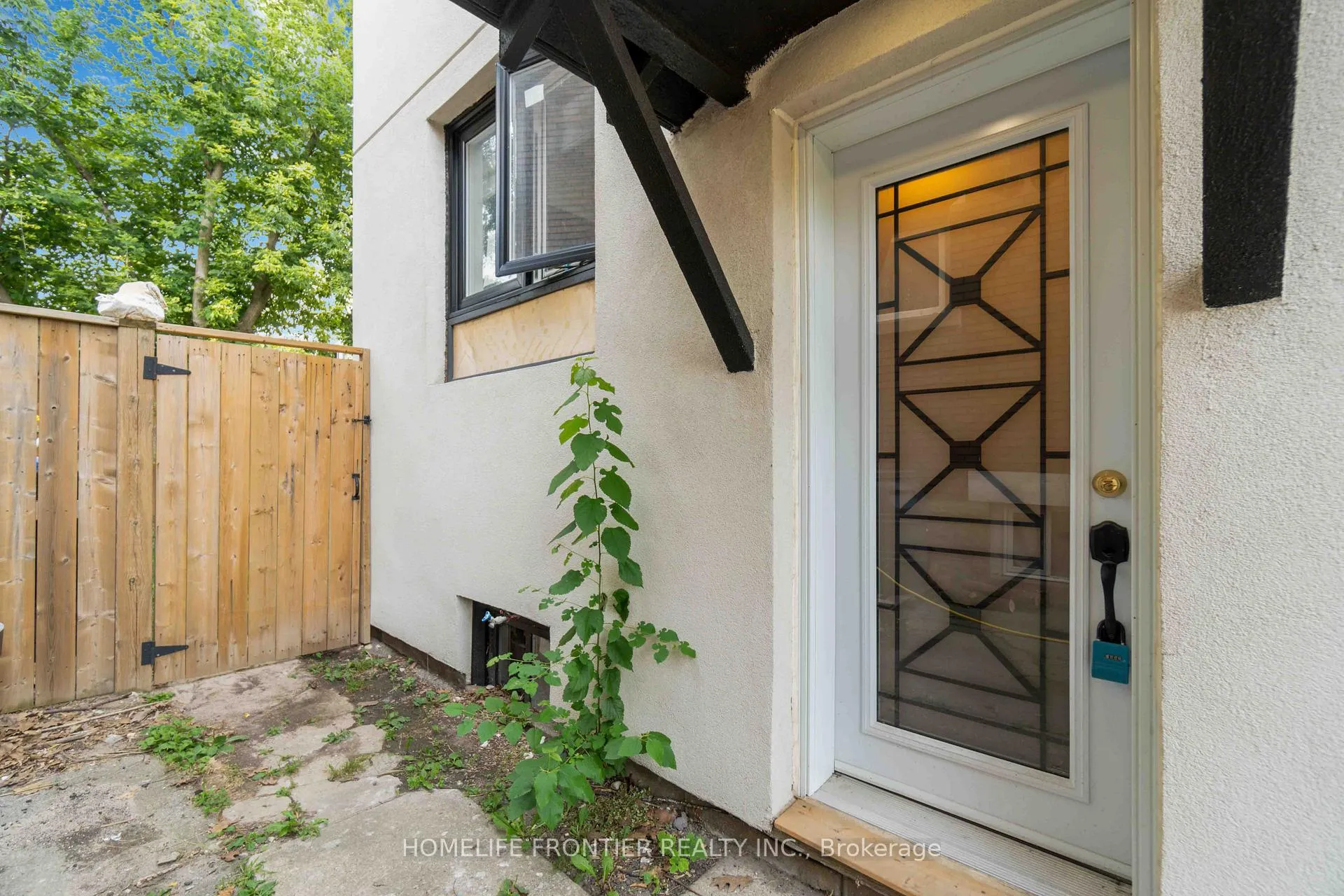 Photo 33 of 126 Walter Street, Kitchener — HOMEH