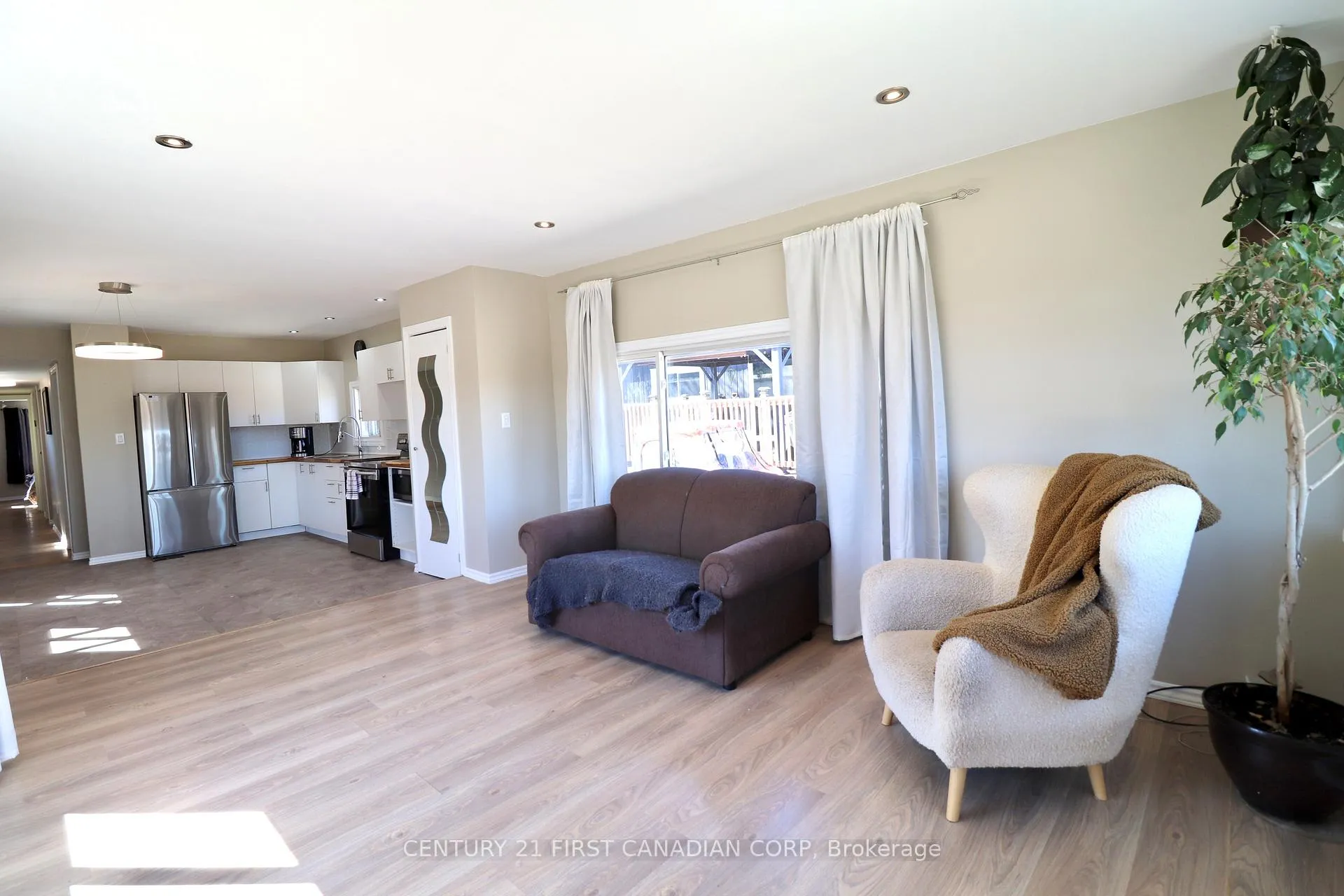 Photo 10 of Unit 82, 3100 Dorchester Road, Thames Centre, Rural Thames Centre — HOMEH