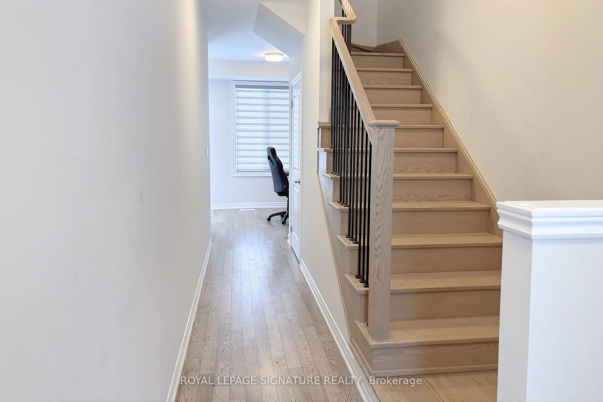 Photo 3 of 63 Folcroft Street, Brampton, Credit Valley — HOMEH