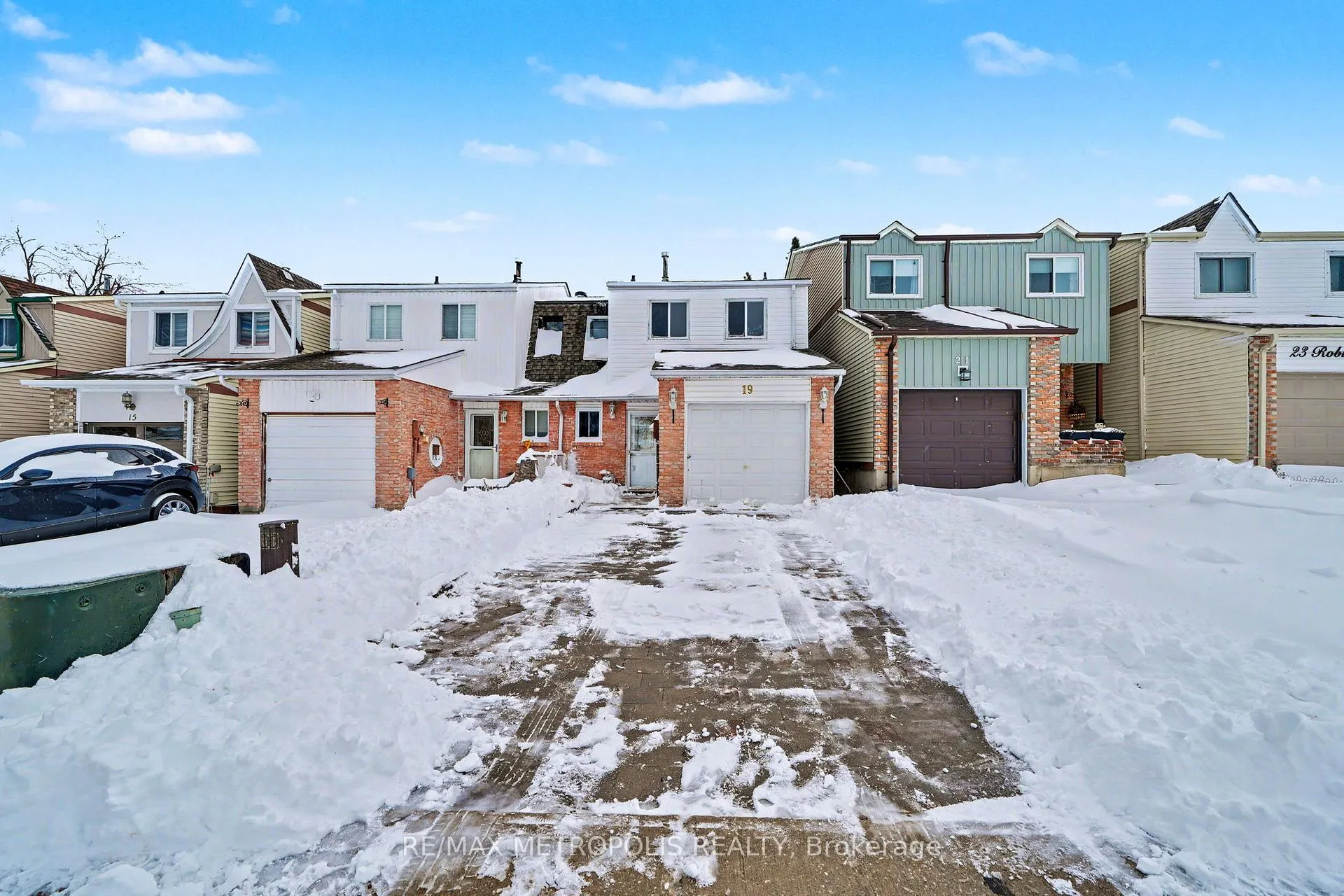 Photo 1 of 19 Robin Court, Barrie, Cundles East — HOMEH